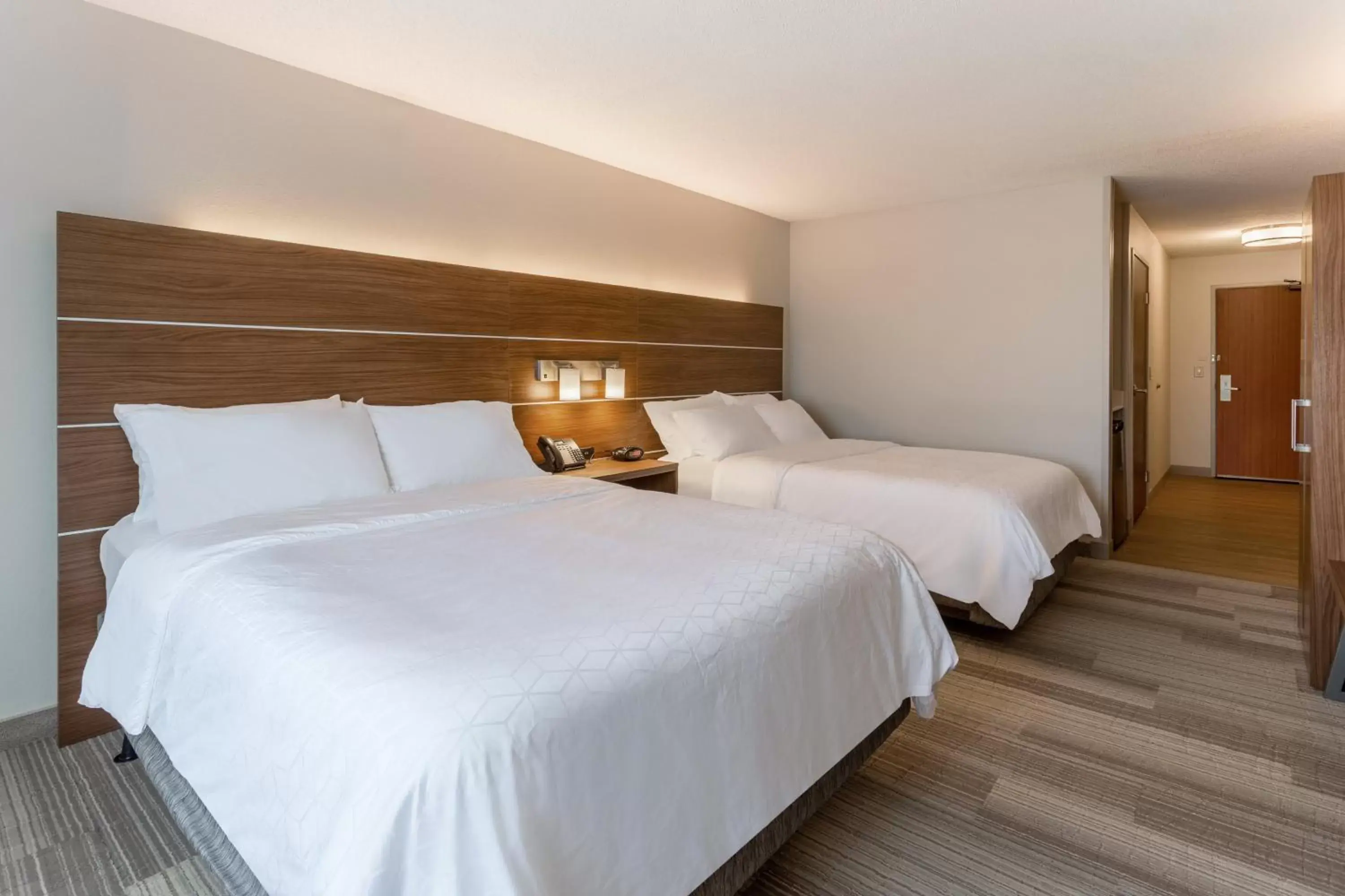 Queen Room with Two Queen Beds - Hearing Accessible/Non-Smoking in Holiday Inn Express Hotel & Suites Burlington by IHG Queen Room with Two Queen Beds - Hearing Accessible/Non-Smoking in Holiday Inn Express Hotel & Suites Burlington by IHG