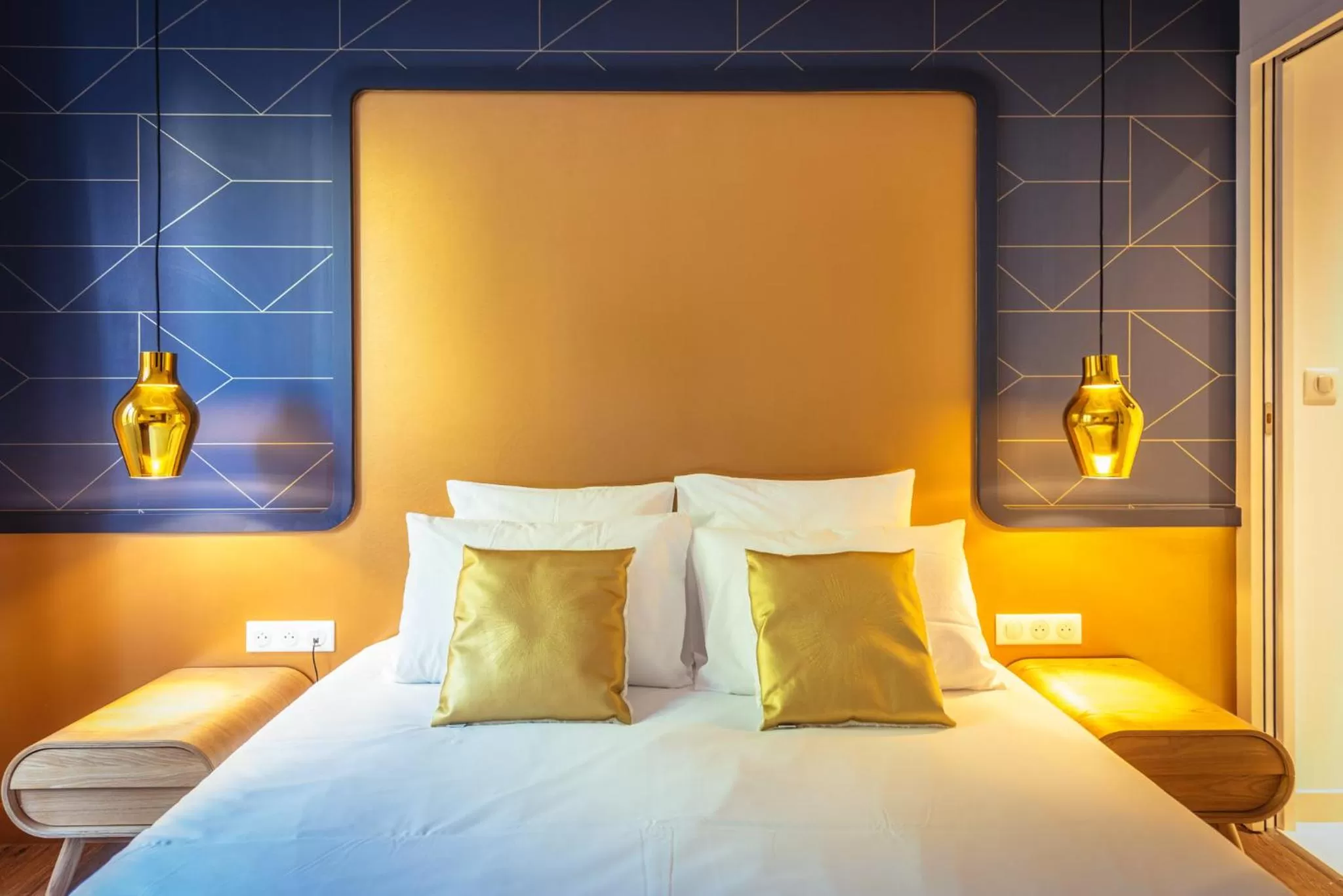 Comfort Double or Twin Room in The Originals Boutique, Hôtel Le Londres, Saumur (Qualys-Hotel)