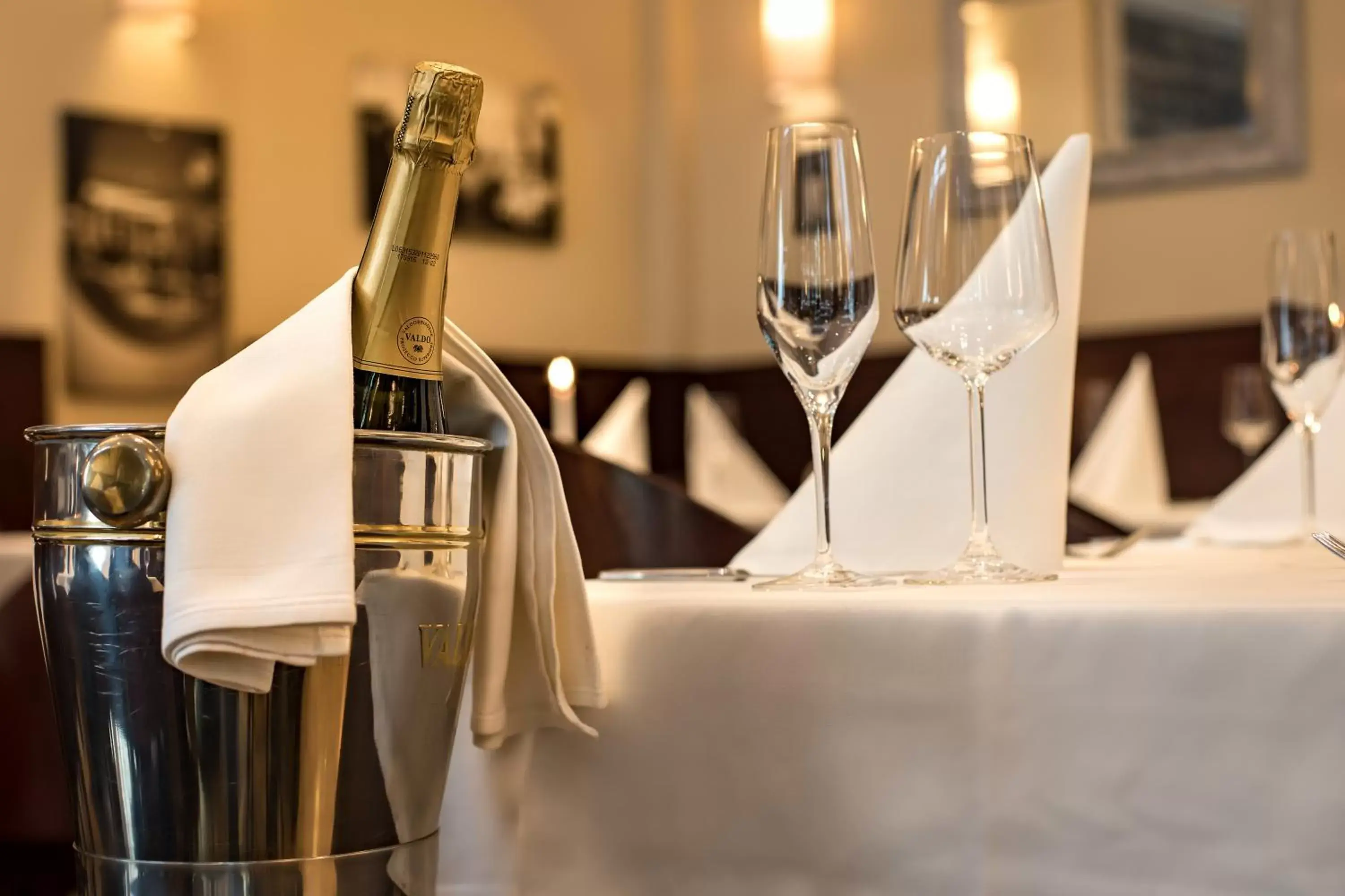 Restaurant/places to eat in Downtown Vi Vadi Hotel Restaurant/places to eat in Downtown Vi Vadi Hotel