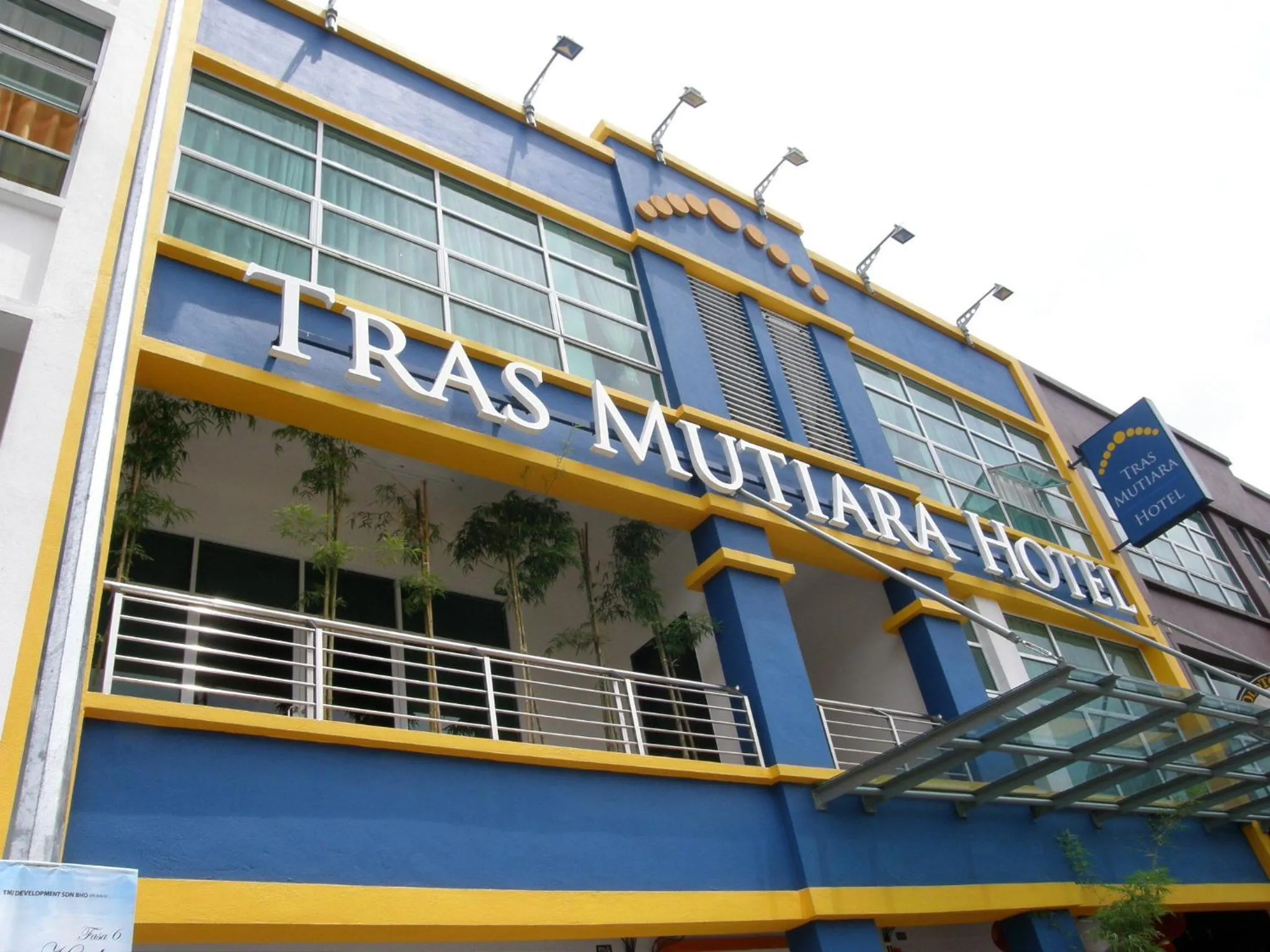 Facade/entrance in Tras Mutiara Hotel Bentong
