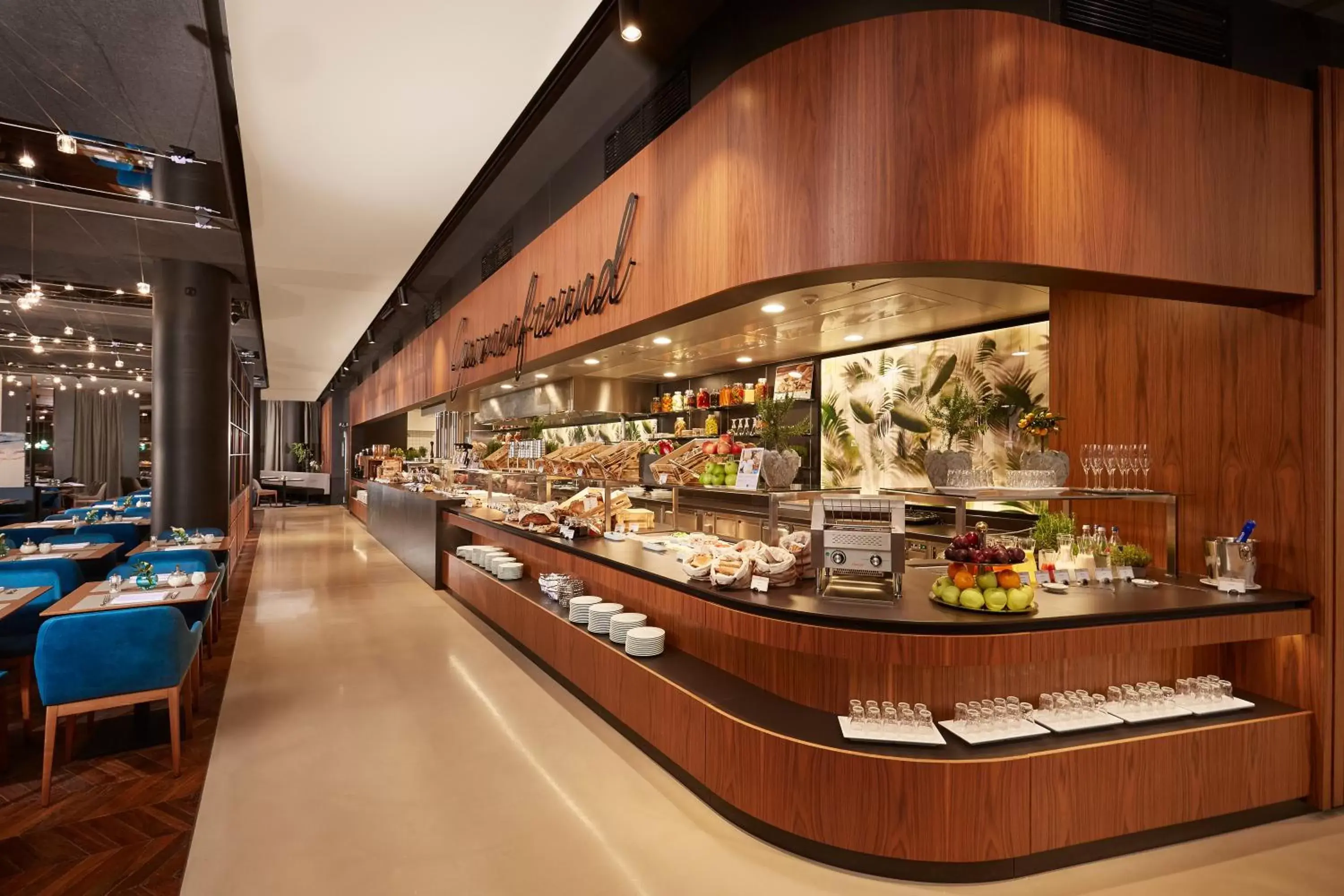 Restaurant/places to eat in HYPERION Hotel München Restaurant/places to eat in HYPERION Hotel München