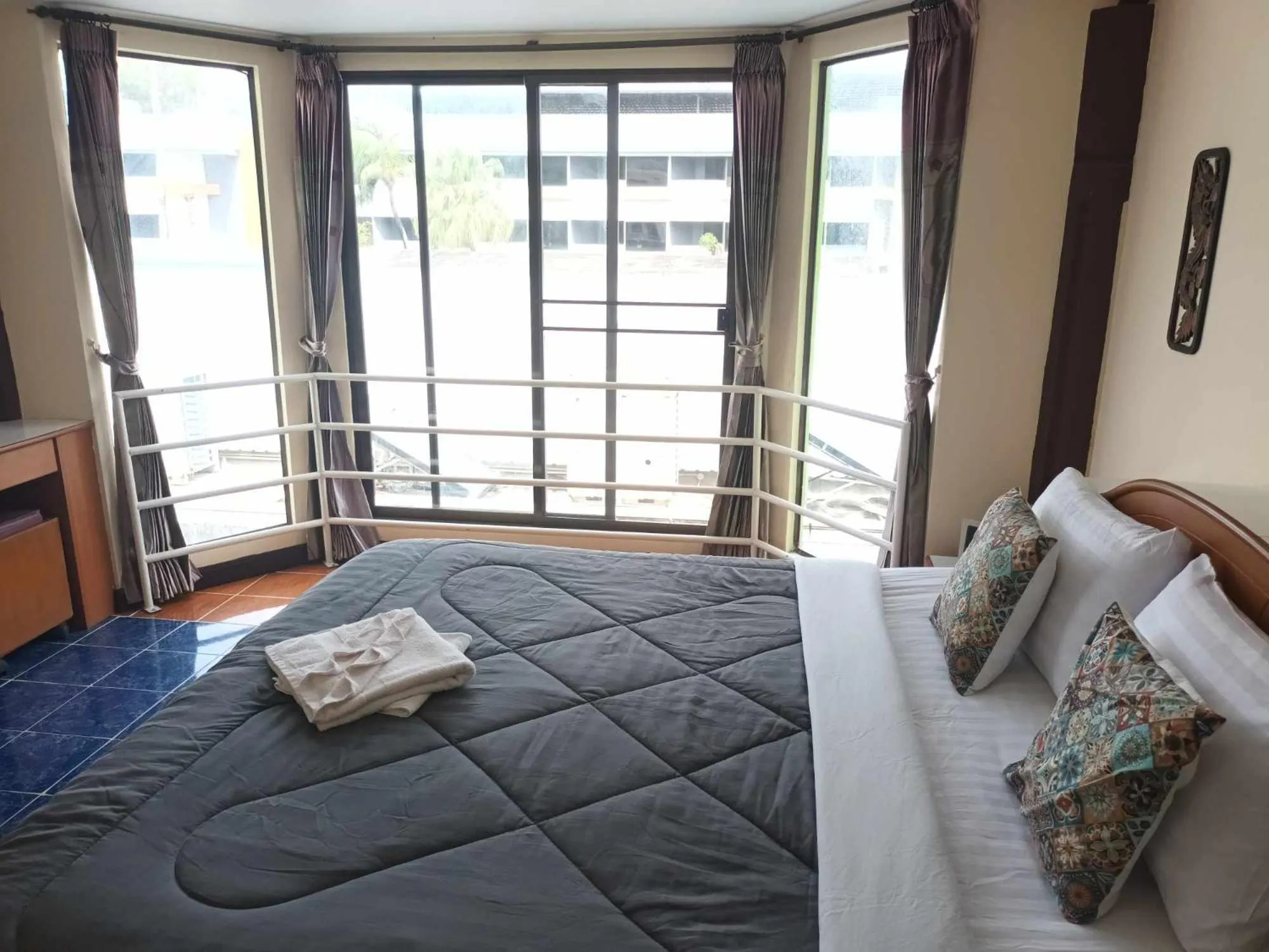 Bed in Patong Rose Guest House 50m to Beach