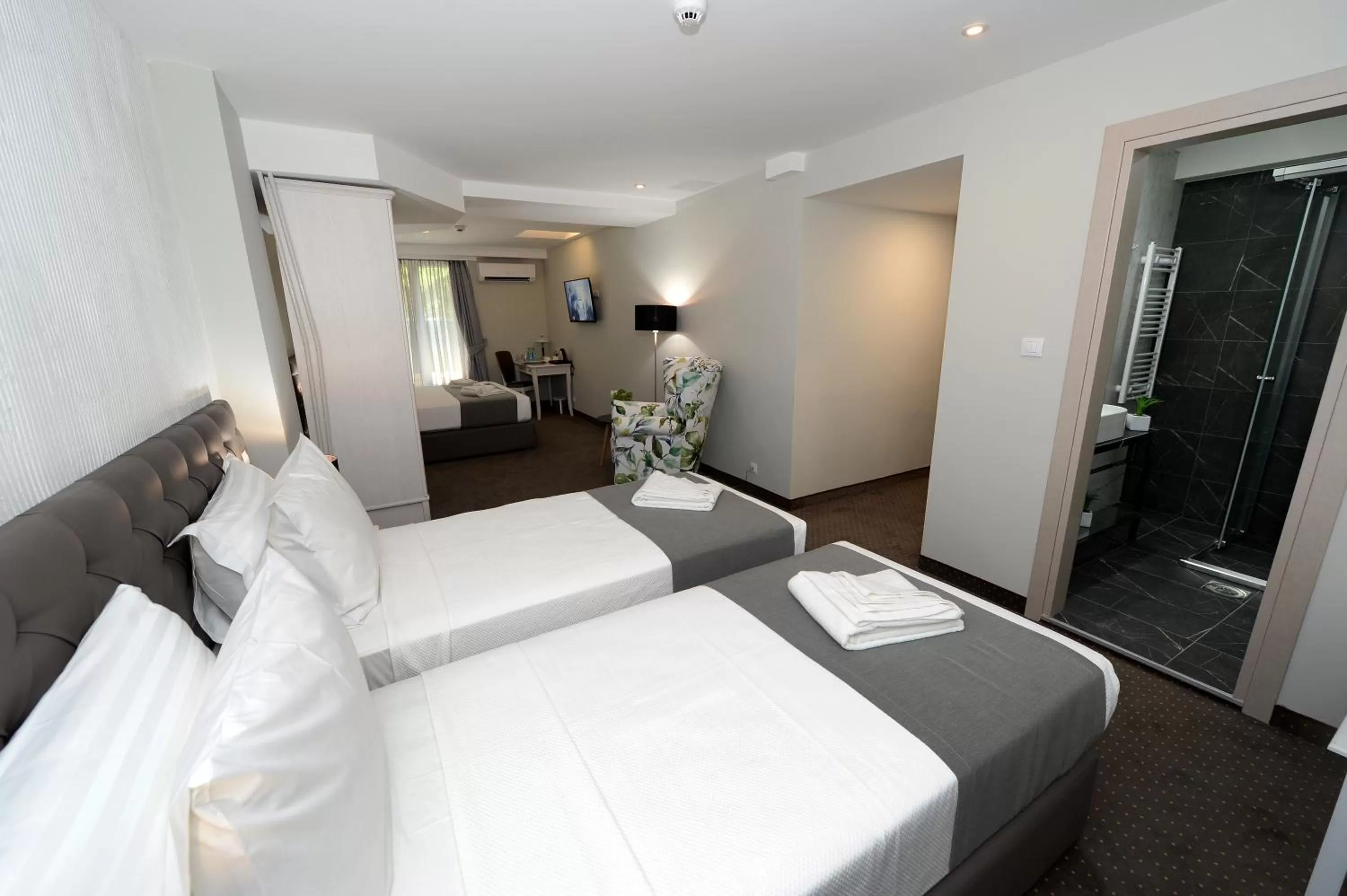 Photo of the whole room, Bed in Hotel Alexandar II