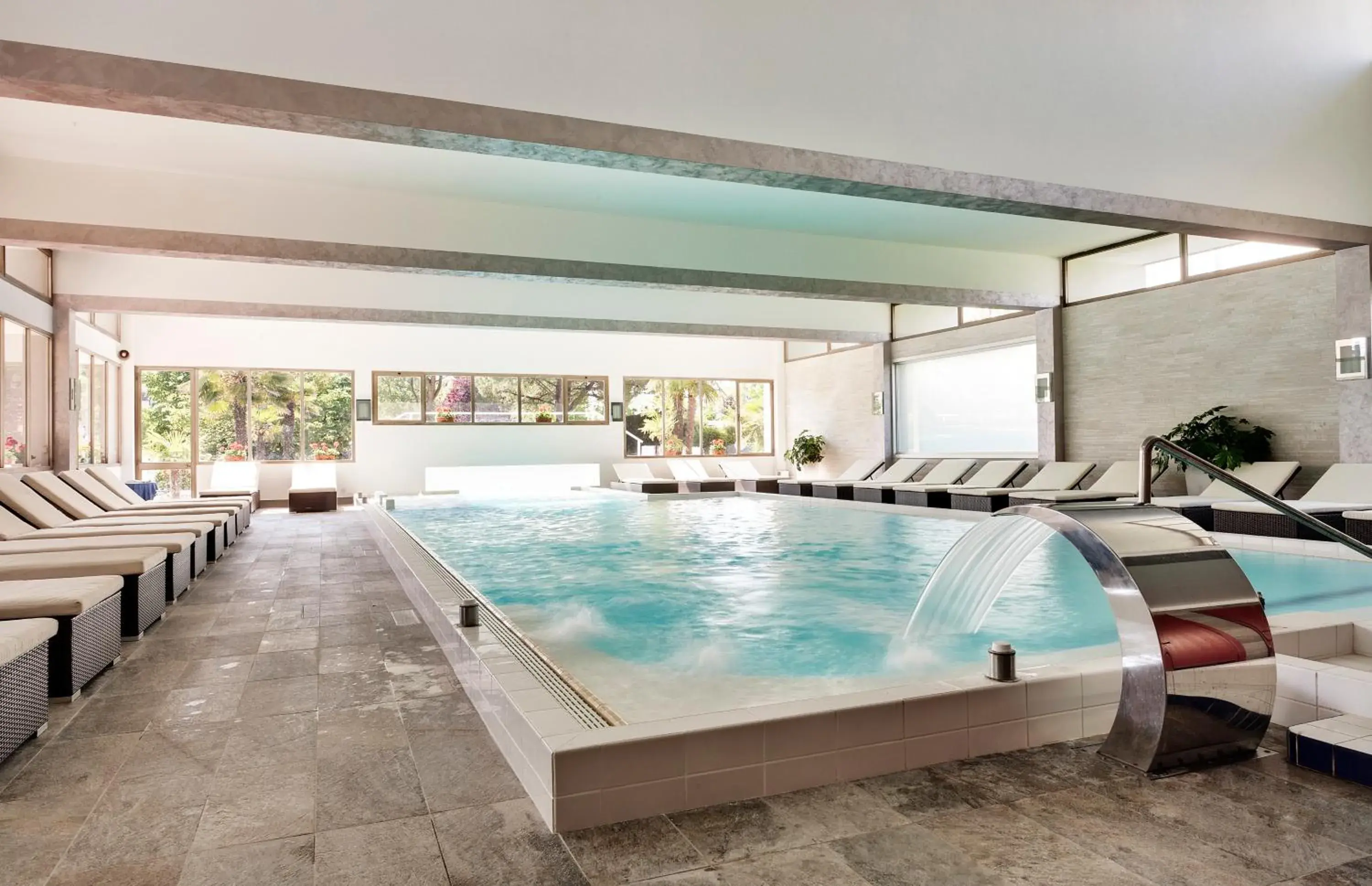 Hot Tub, Swimming Pool in Hotel Terme Milano