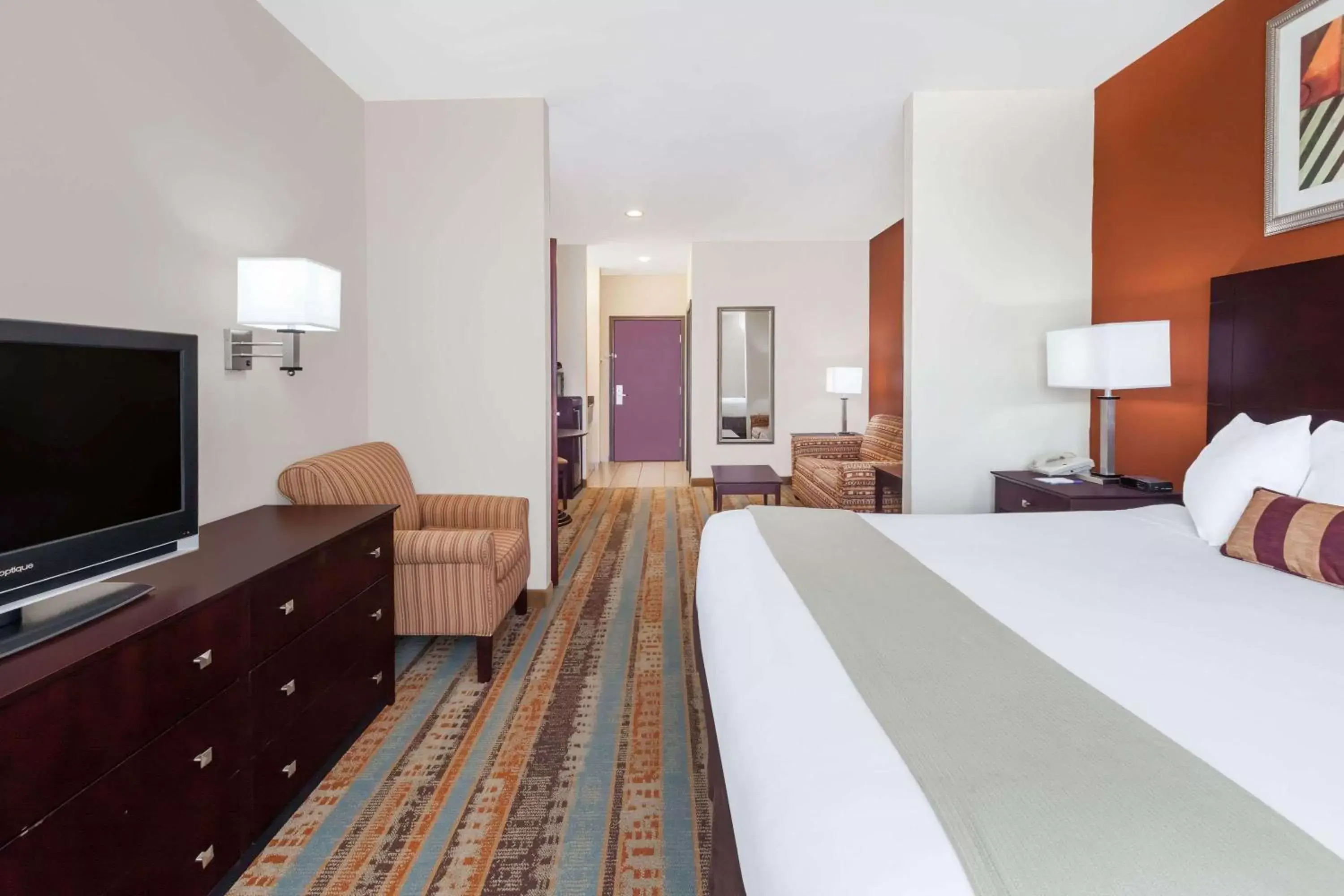 Photo of the whole room, Bed in Baymont by Wyndham Henderson Photo of the whole room, Bed in Baymont by Wyndham Henderson