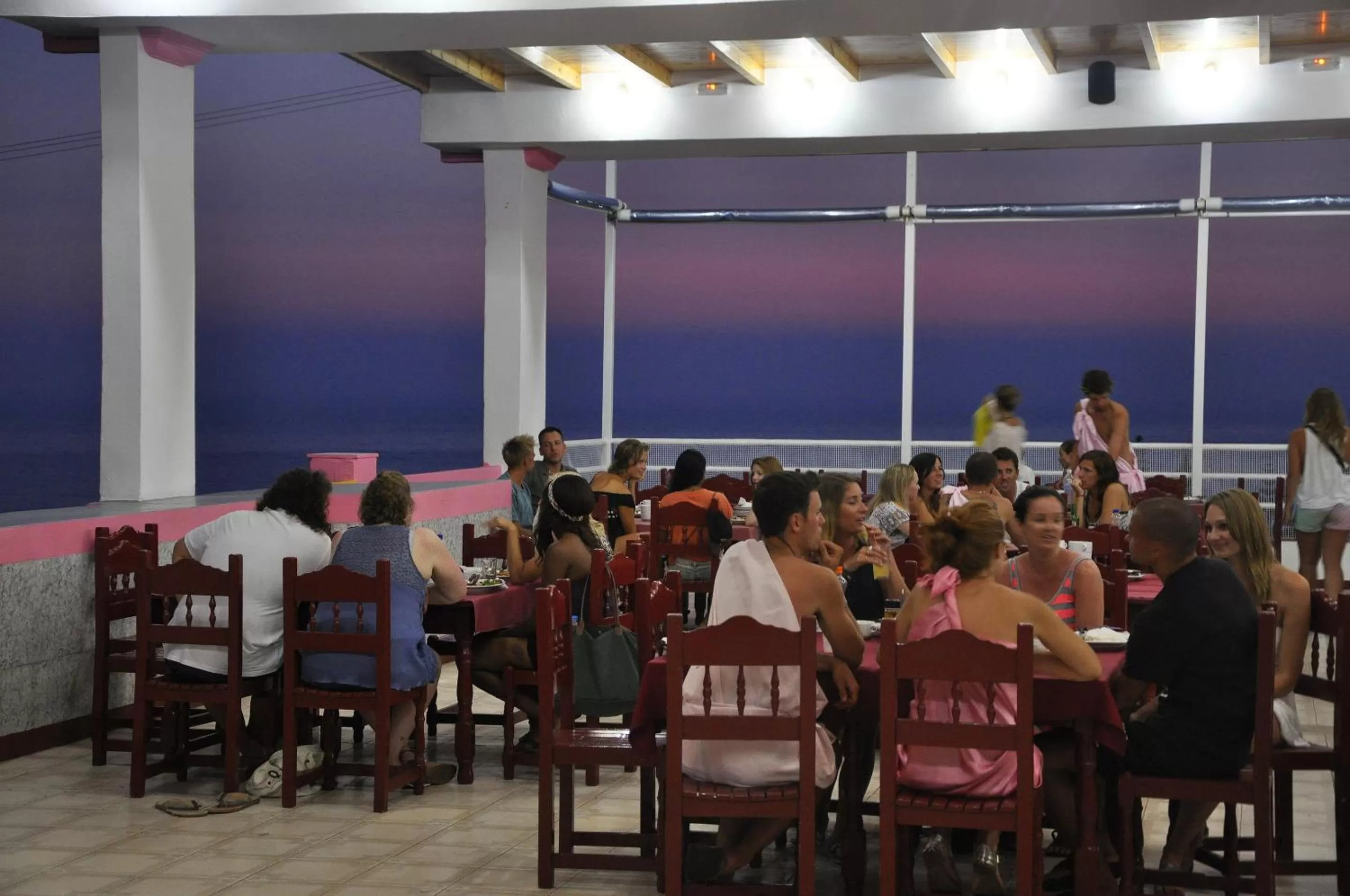 Restaurant/places to eat in Pink Palace Beach Resort