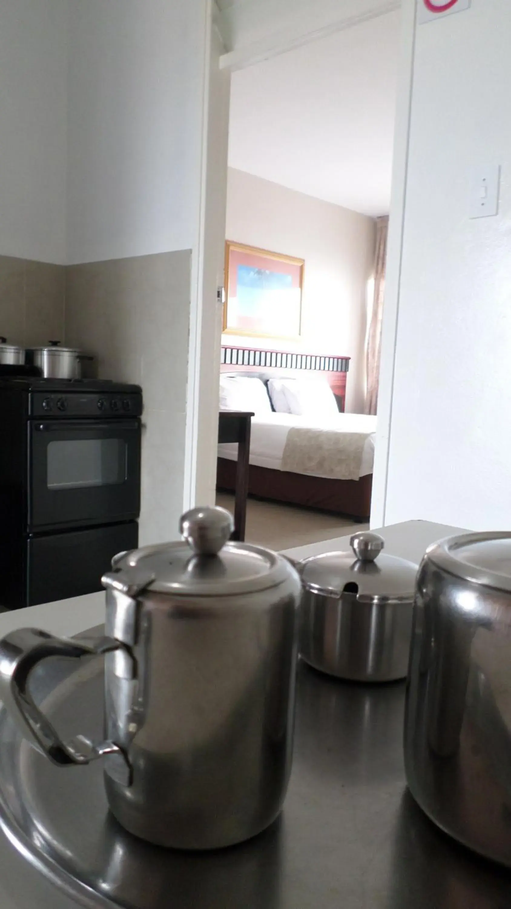 Coffee/tea facilities, Kitchen/Kitchenette in Coastlands Durban Self Catering Holiday Apartments