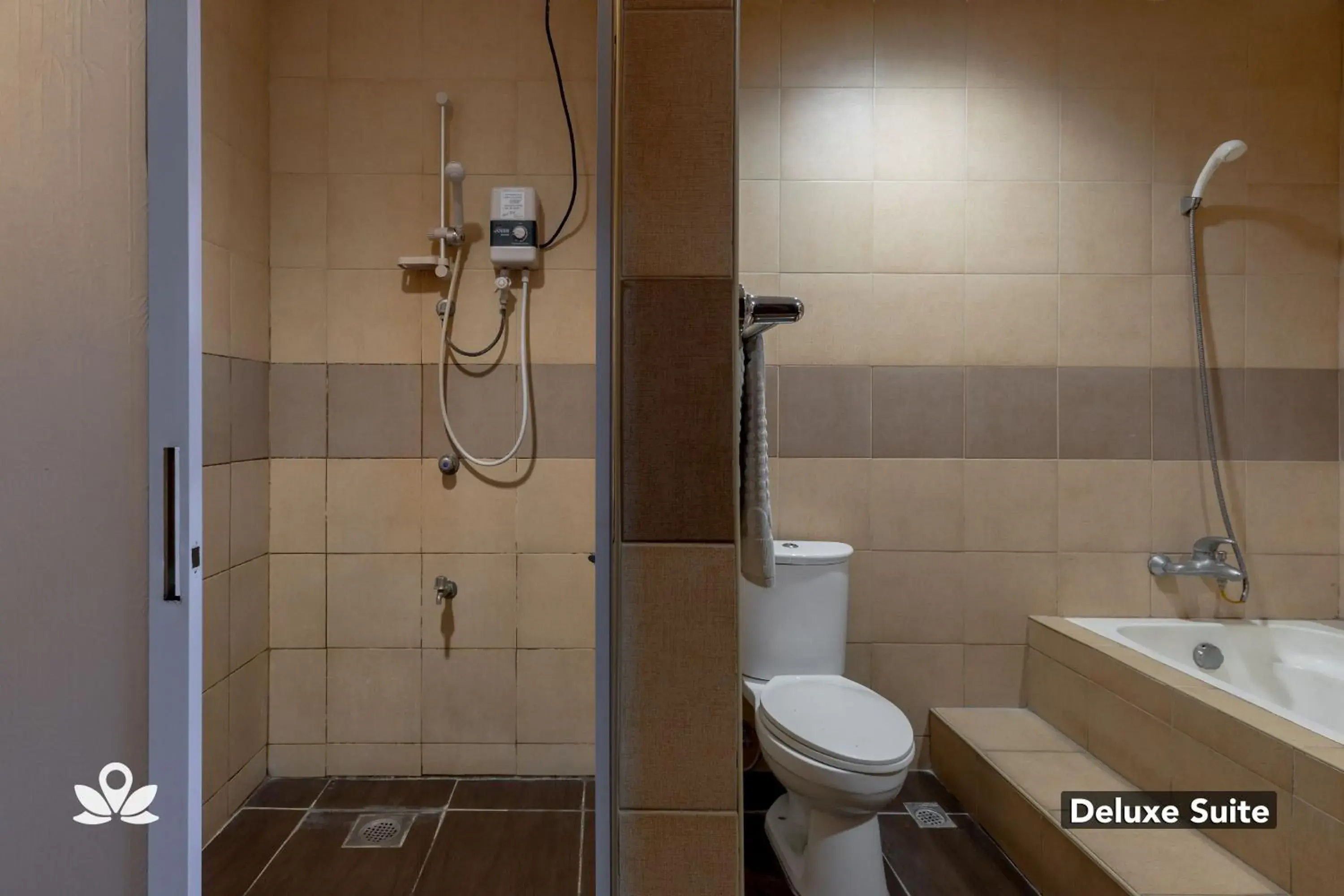 Bathroom in Check Inn Hotel Dumaguete City