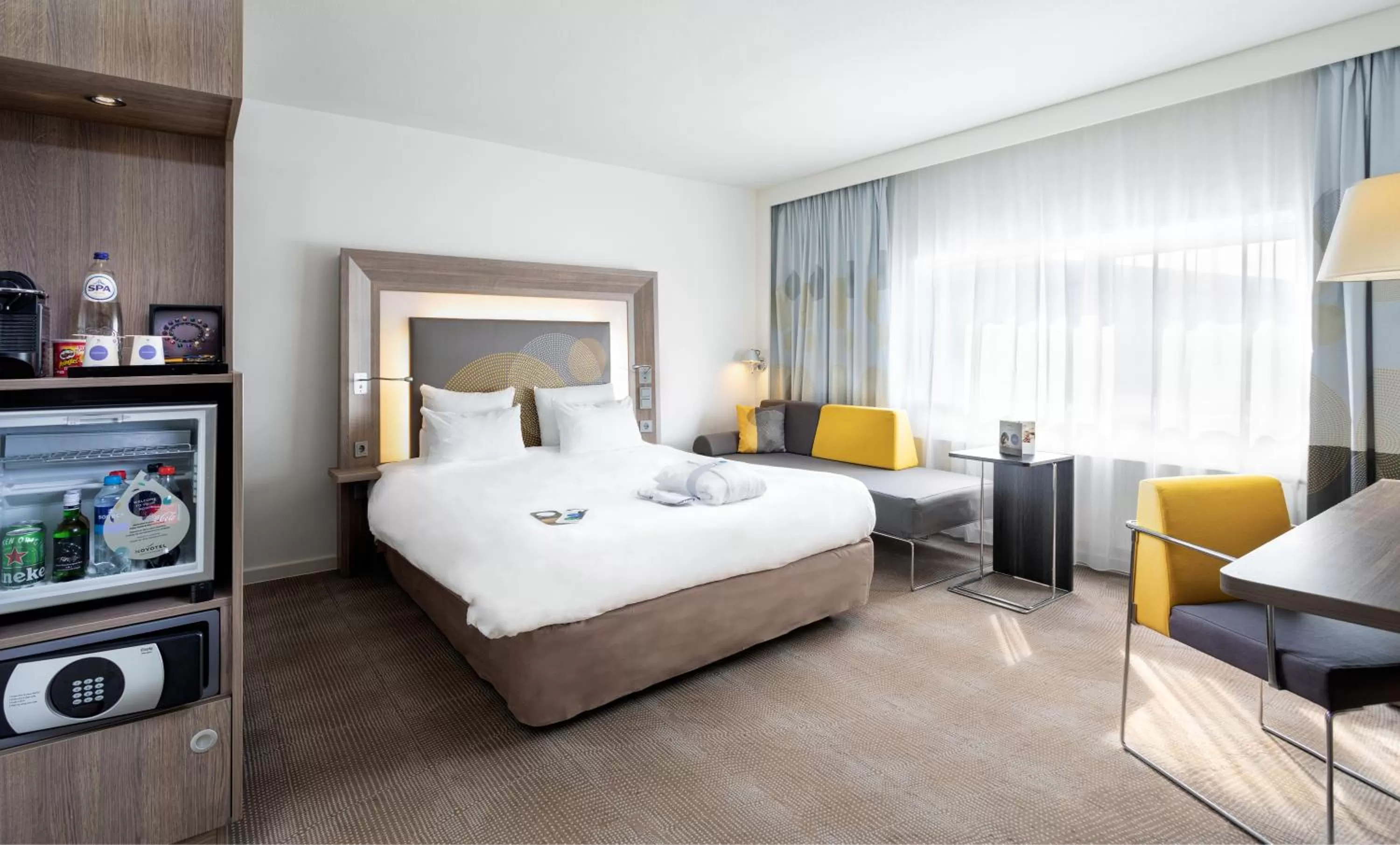 TV and multimedia, Bed in Novotel Den Haag World Forum