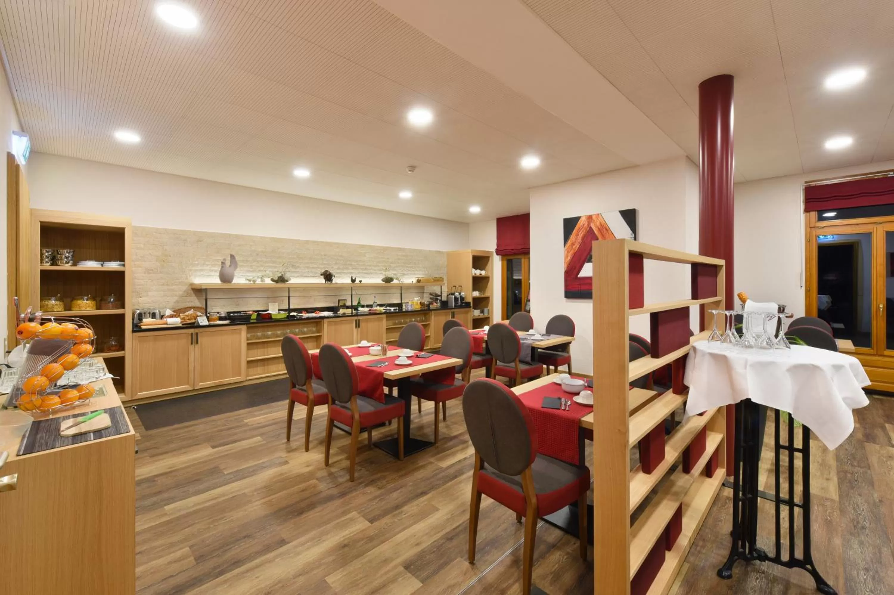 Restaurant/places to eat in Hôtel des Vignes