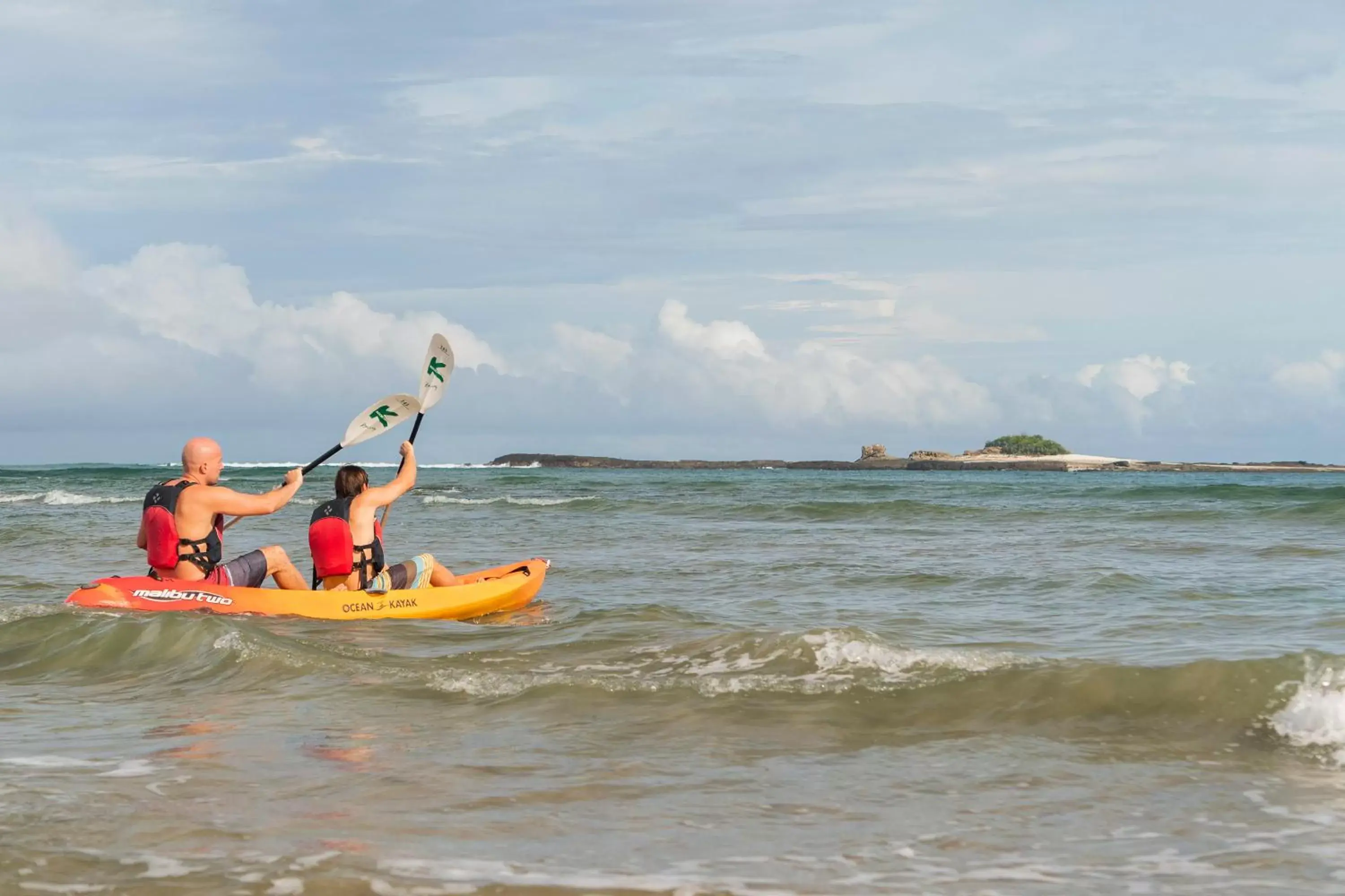 Activities, Canoeing in Capitán Suizo Beachfront Boutique Hotel