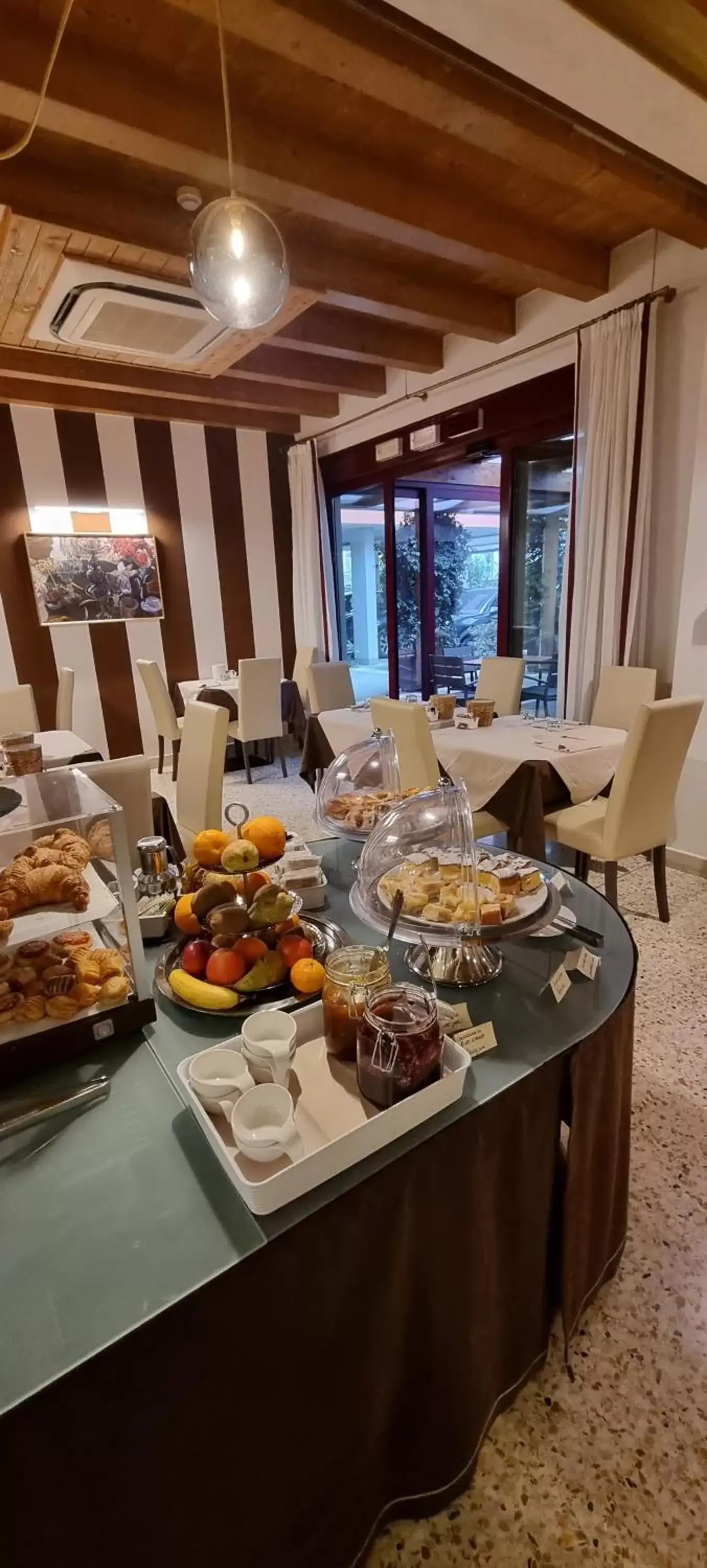 Breakfast in UNAWAY Ecohotel Villa Costanza Venezia