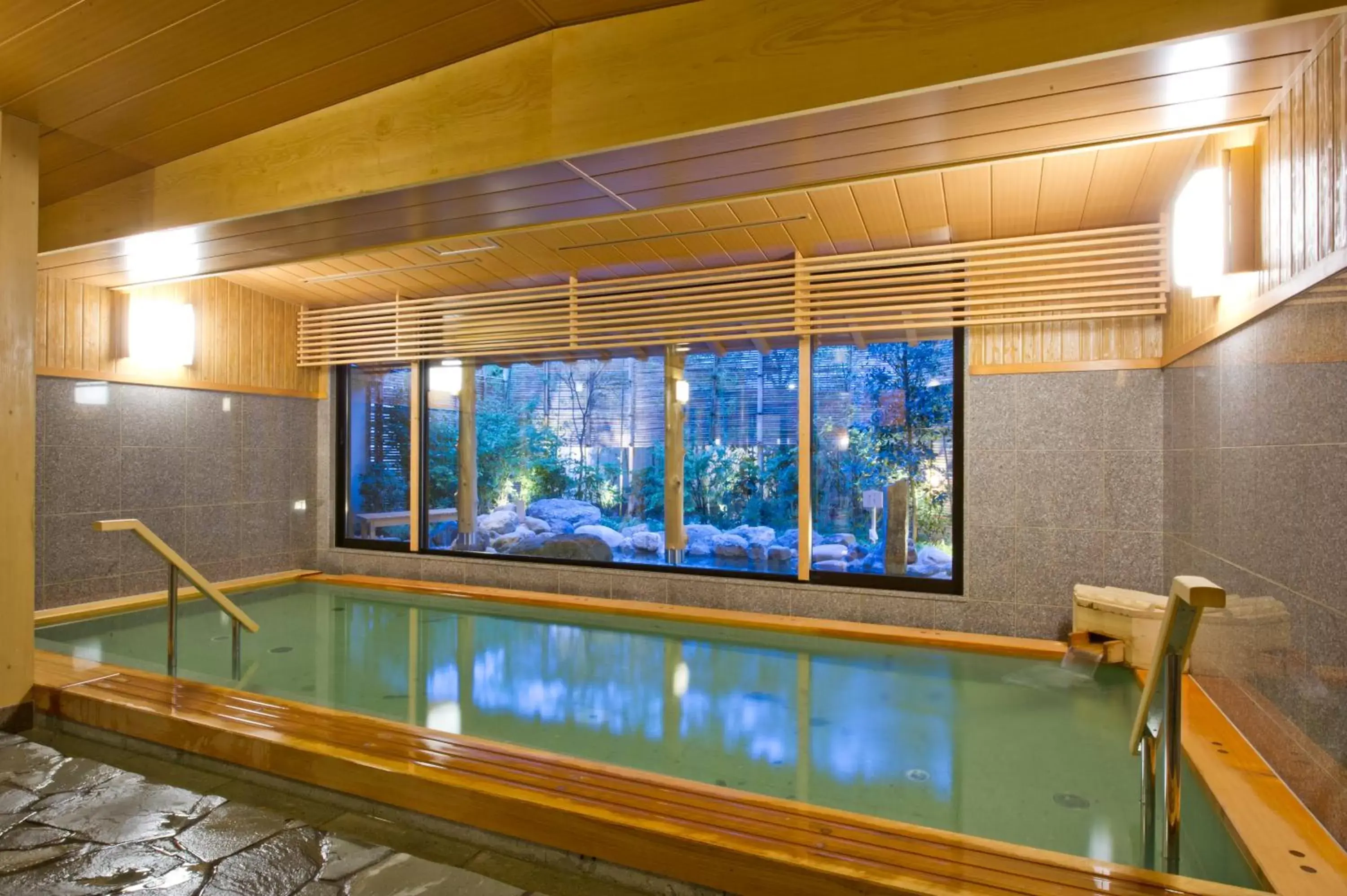 Public Bath, Swimming Pool in Kadensho, Arashiyama Onsen, Kyoto - Kyoritsu Resort