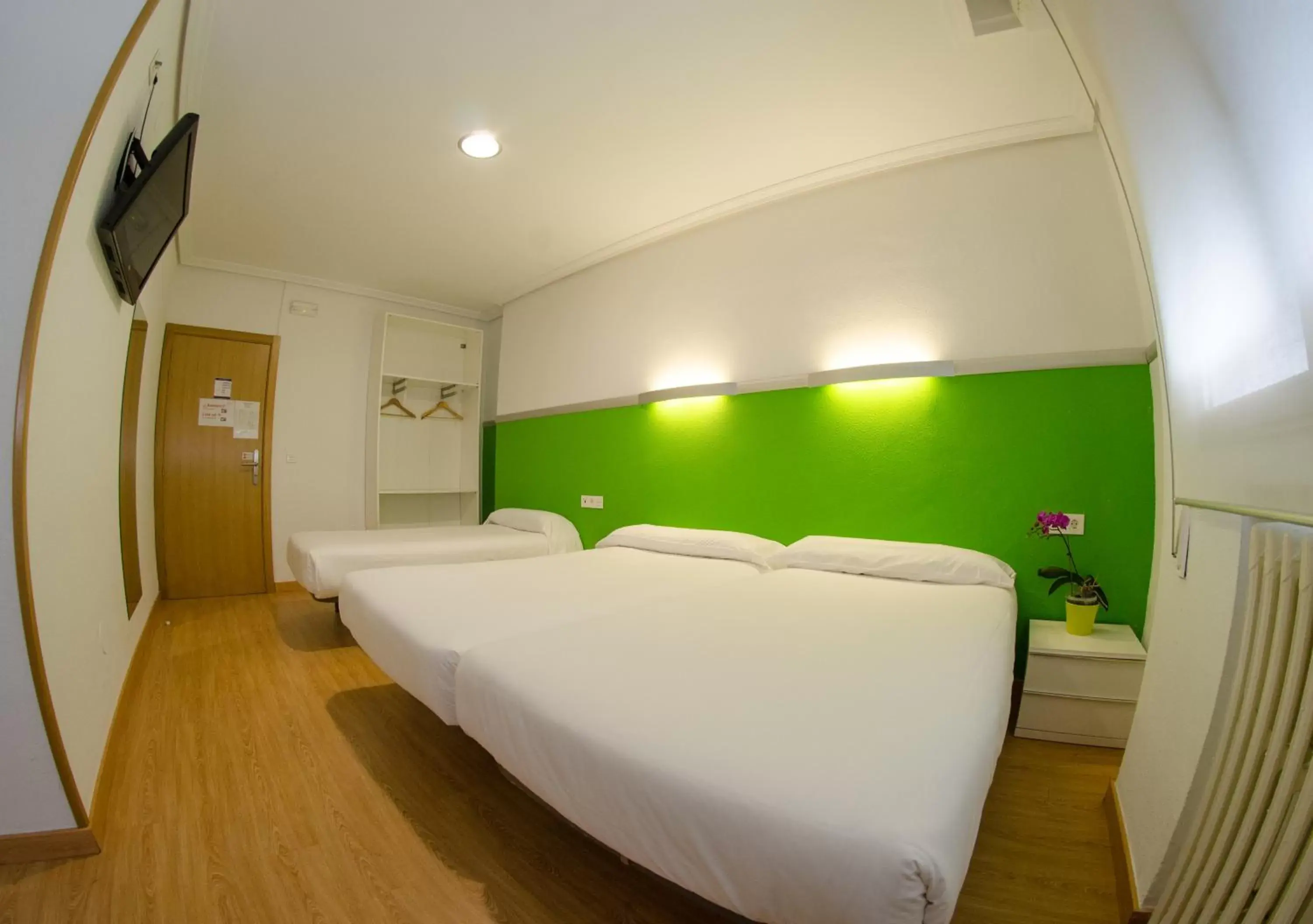 Photo of the whole room, Bed in Hotel Centro Vitoria AutoCheckIn
