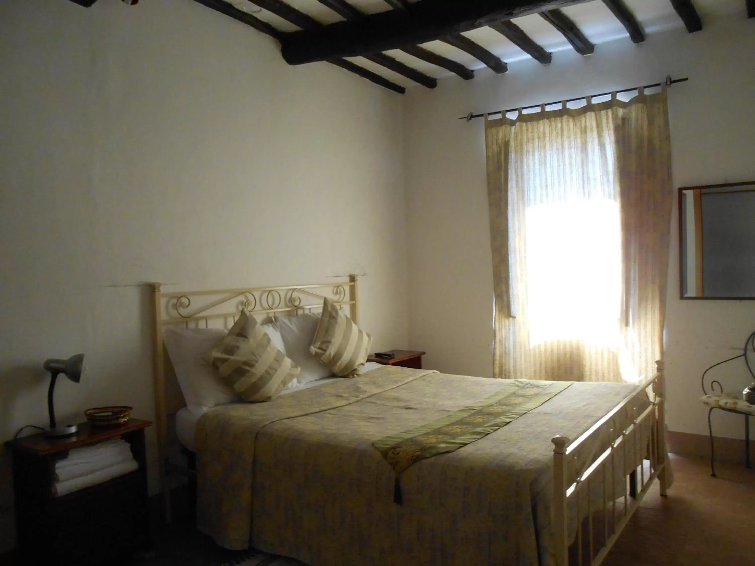 Photo of the whole room, Bed in Civita B&B