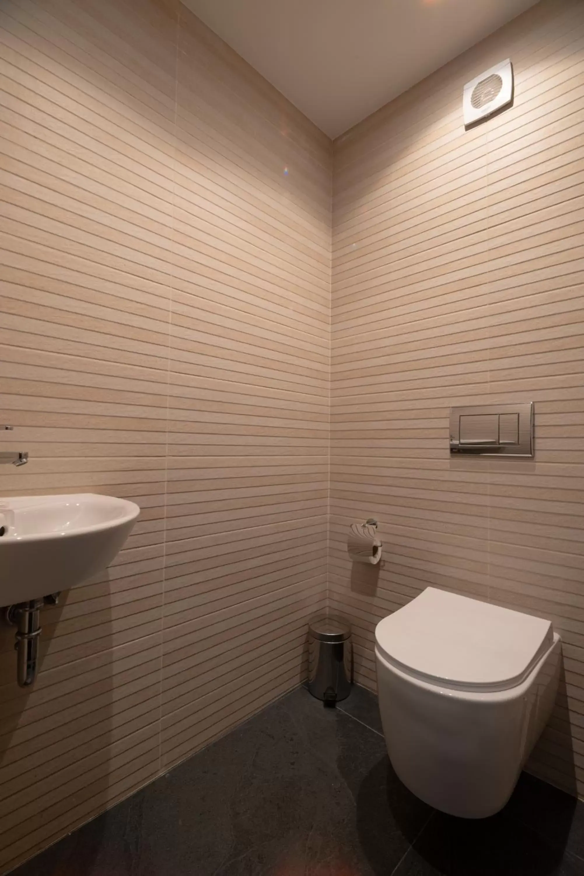 Toilet, Bathroom in Vitosha Park Hotel