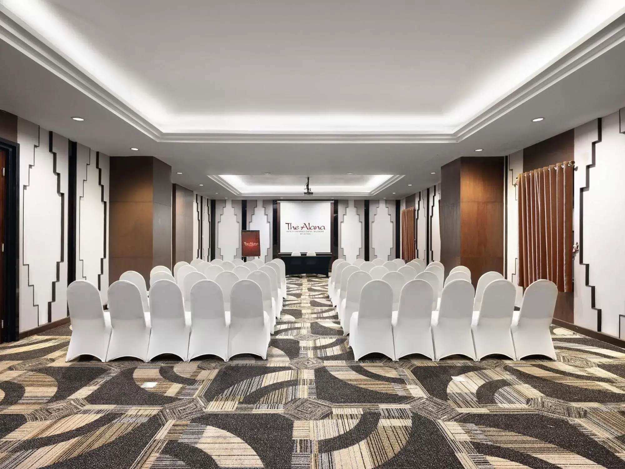 Meeting/conference room in The Alana Hotel & Conference Center Malioboro Yogyakarta by ASTON