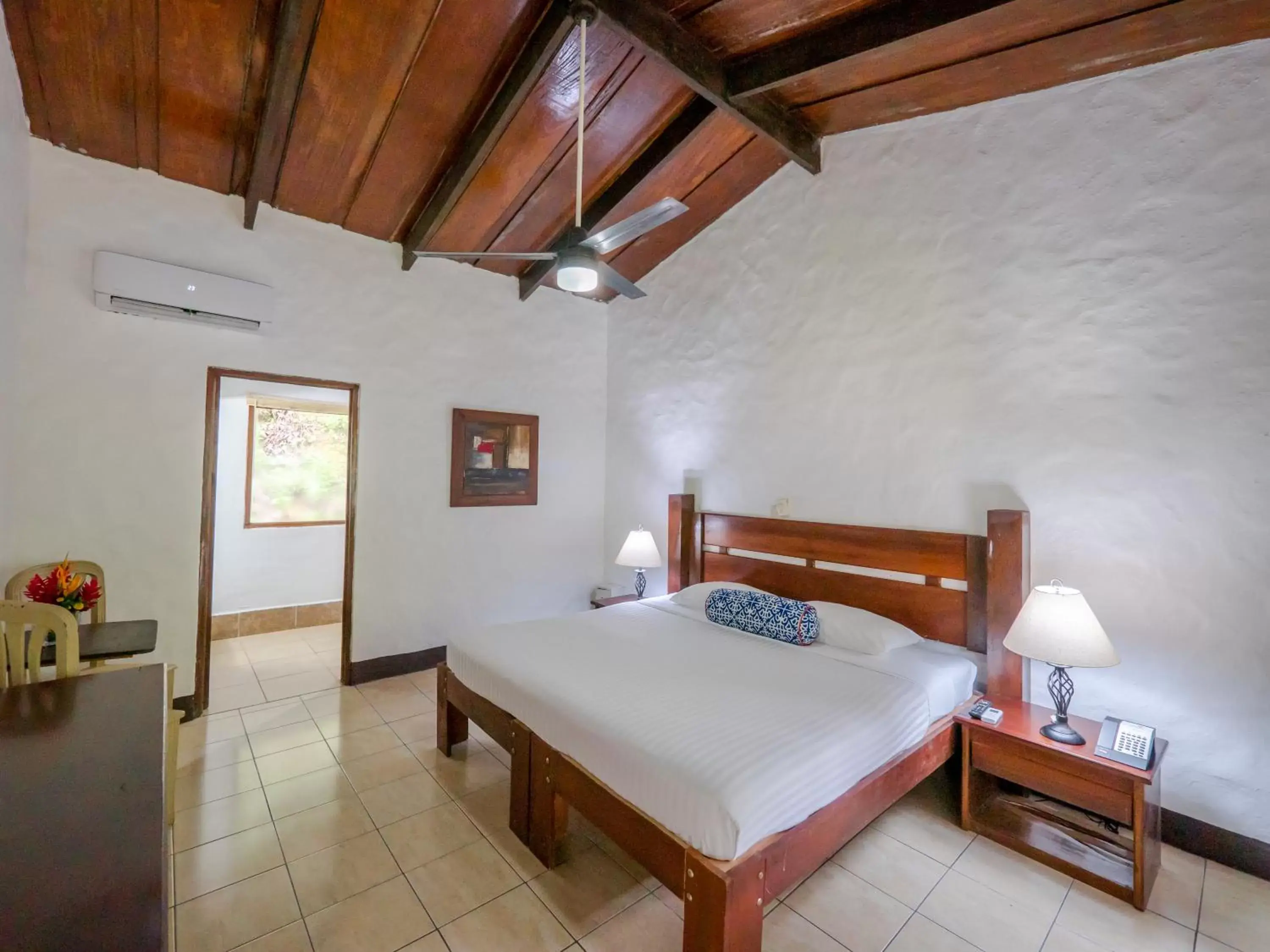 Photo of the whole room, Bed in Villa Lapas Jungle Village