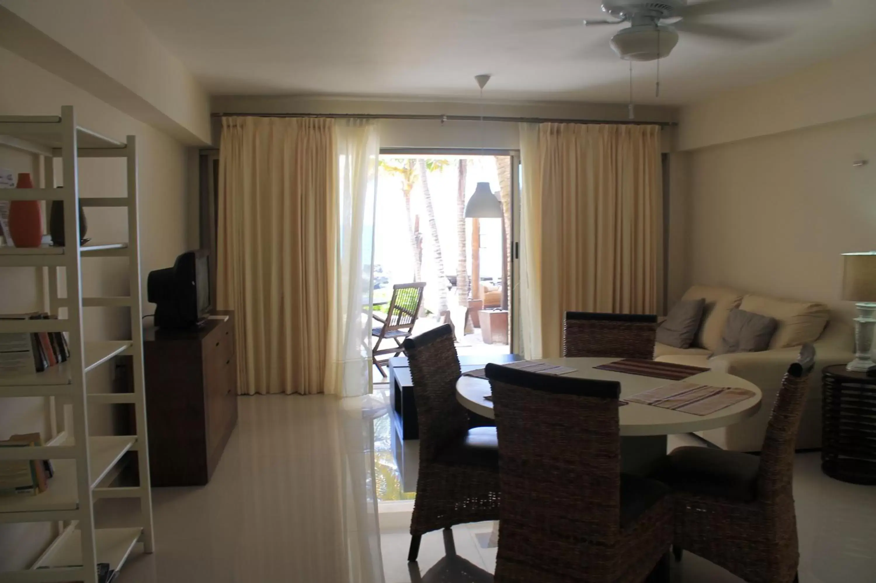 Dining area, Seating Area in Hotel Playa La Media Luna