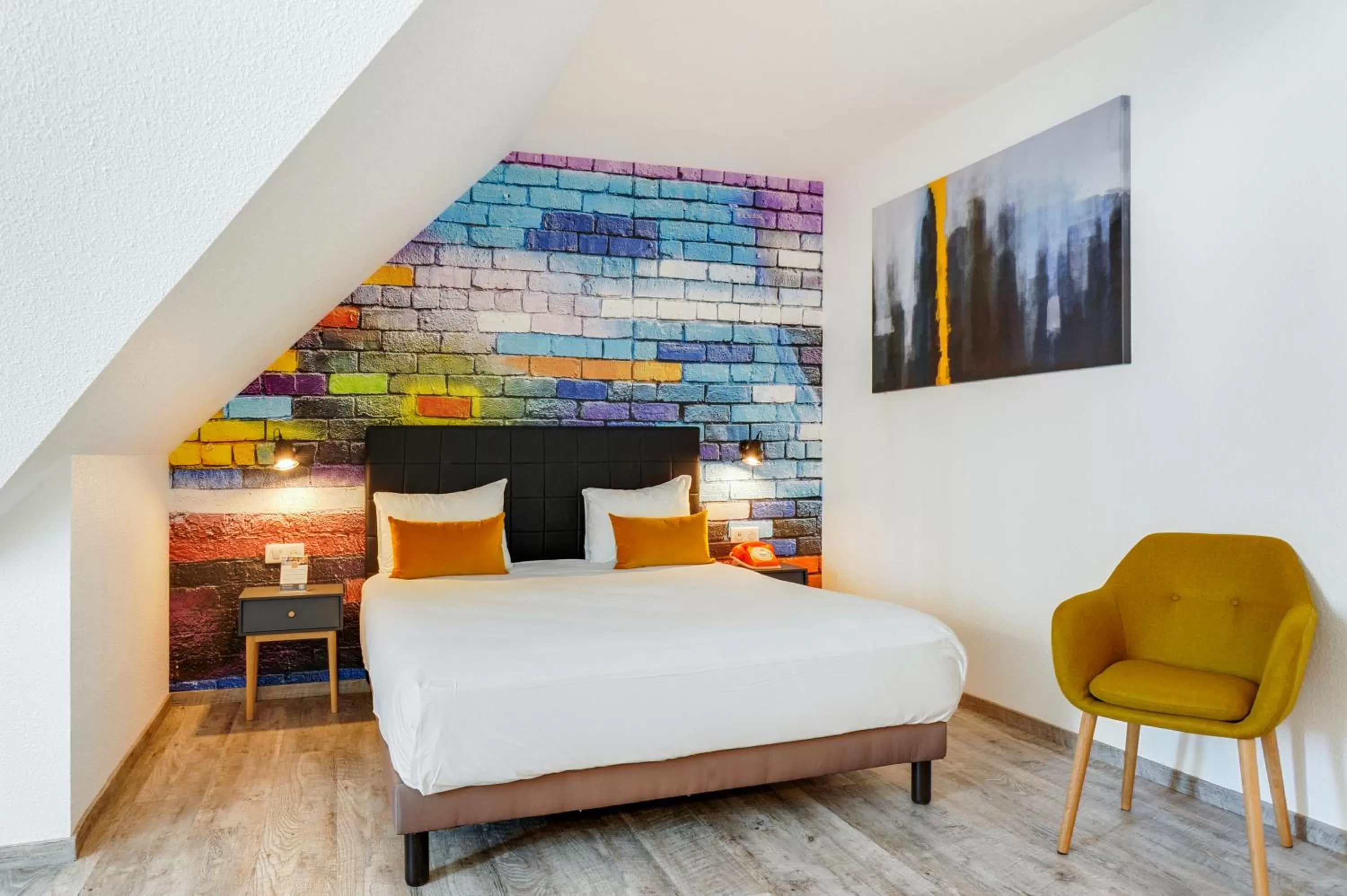 Photo of the whole room in La Maison Hôtel Mulhouse Centre