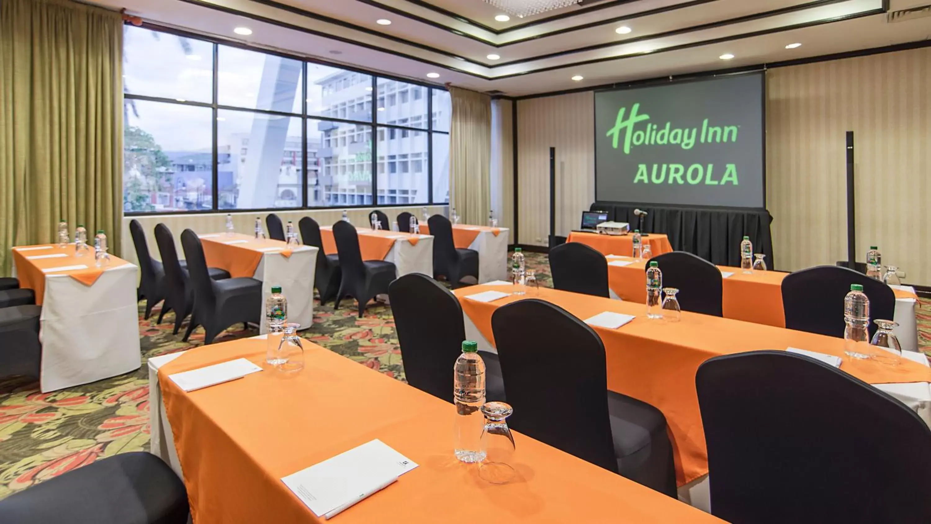 Meeting/conference room in Holiday Inn San Jose Aurola, an IHG Hotel