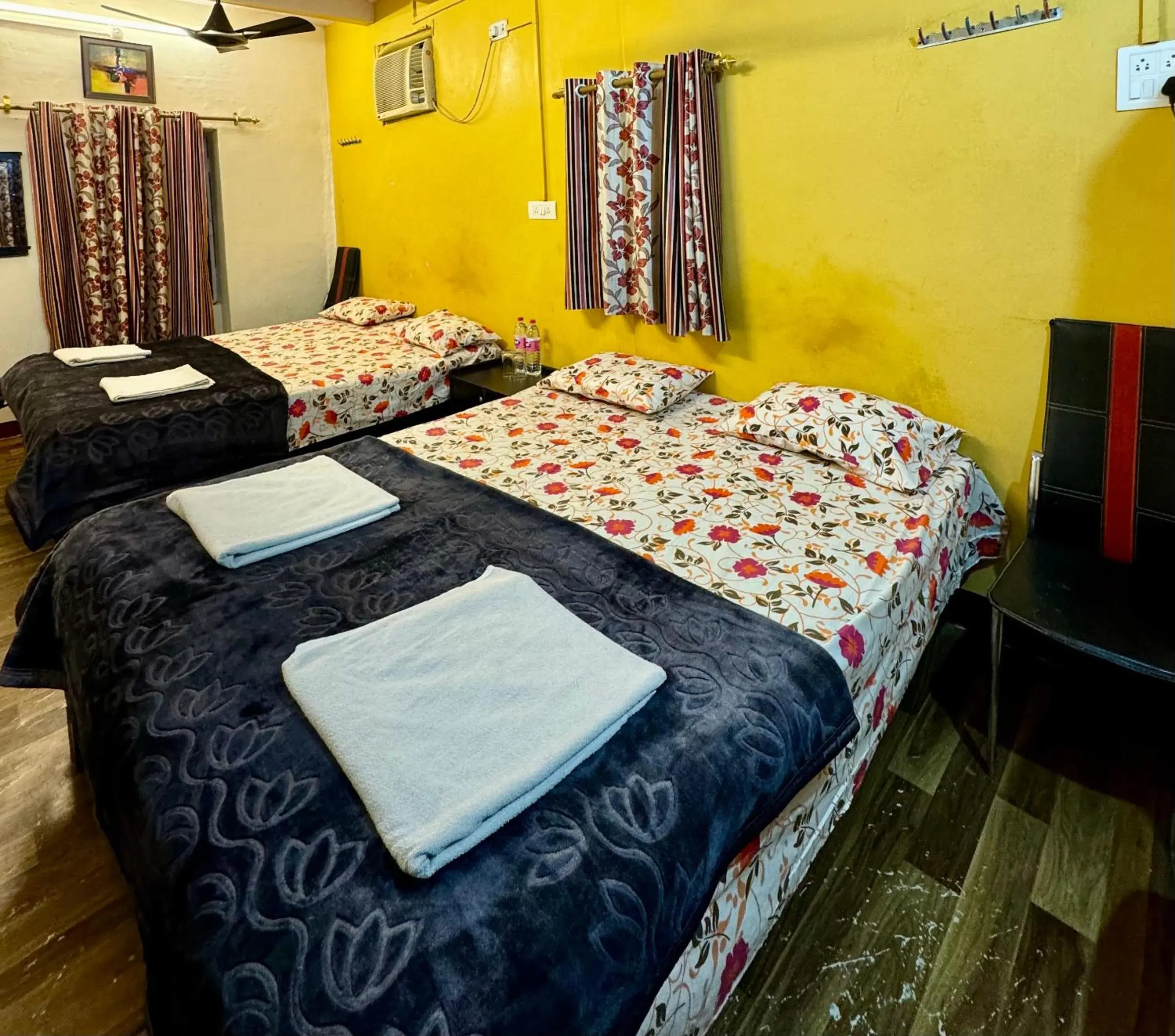 Standard Double Room with Fan in Golden Lodge Standard Double Room with Fan in Golden Lodge