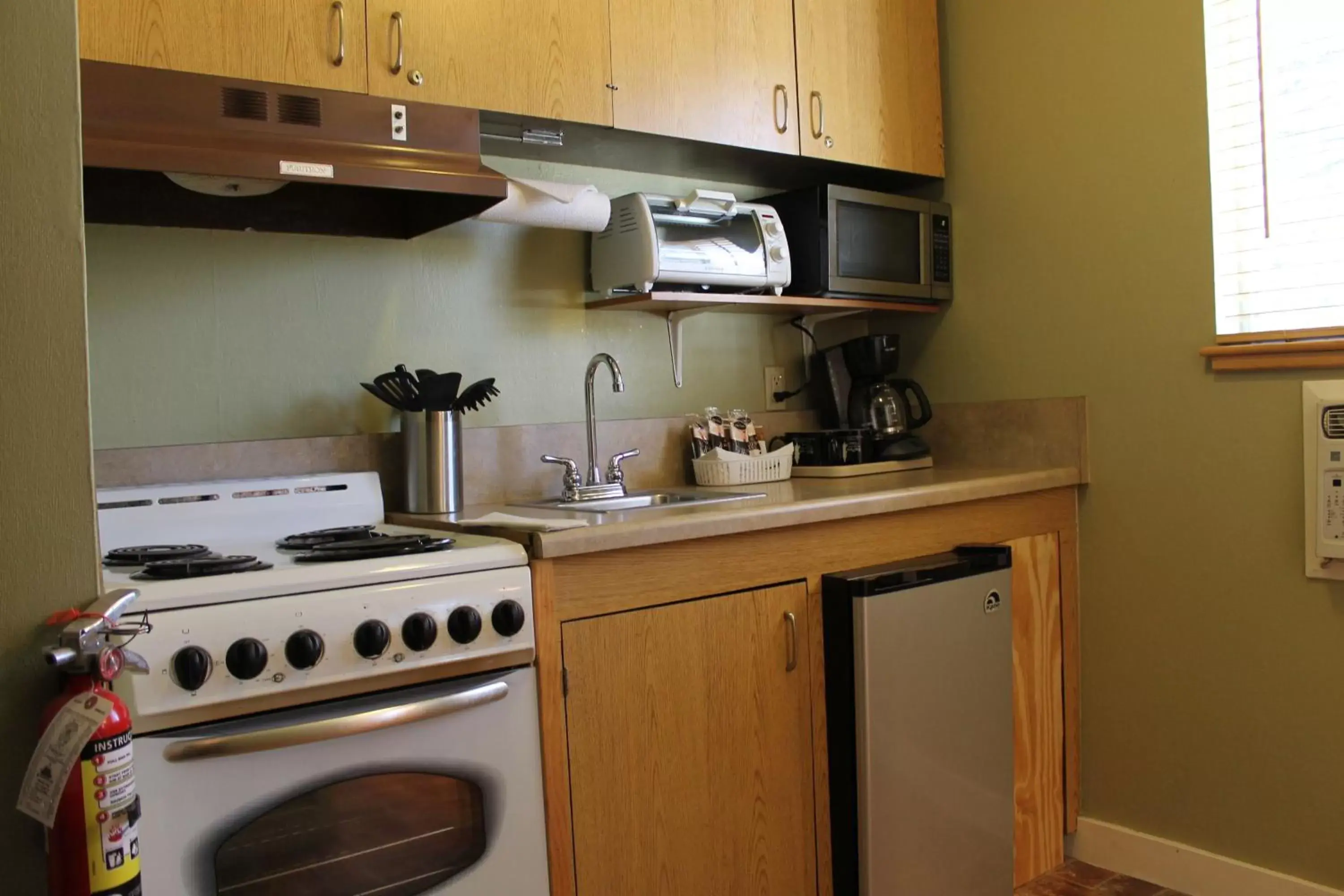 Kitchen or kitchenette, Kitchen/Kitchenette in Big Pines Mountain House