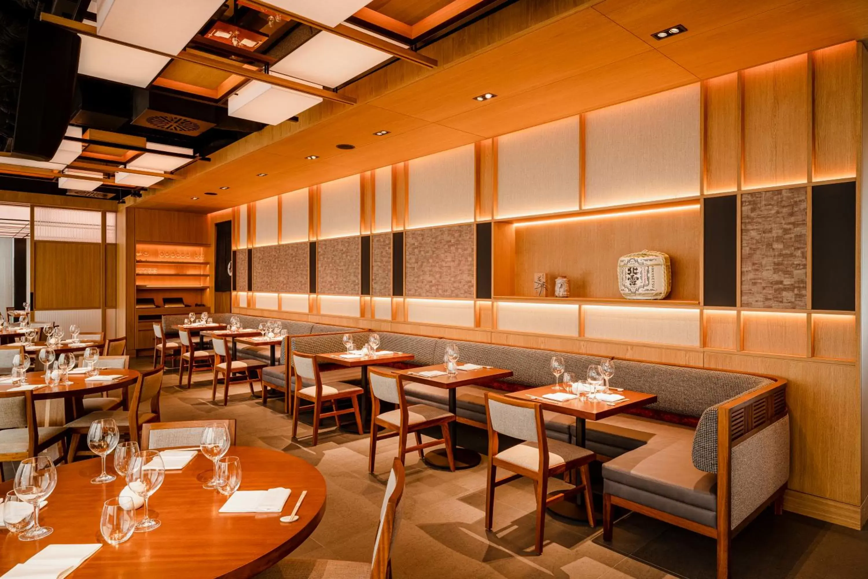 Restaurant/Places to Eat in Nobu Hotel Warsaw