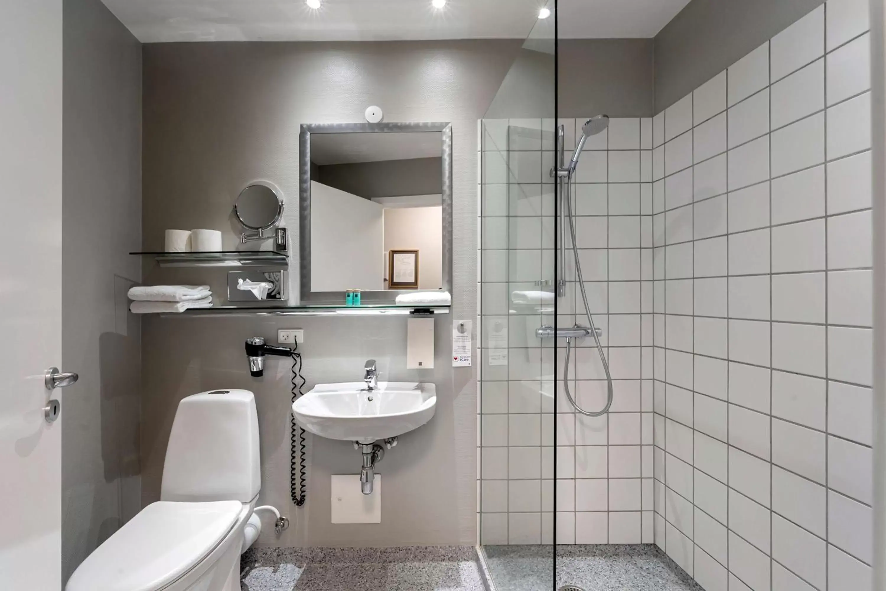 Bathroom in Best Western Plus Hotel Kronjylland