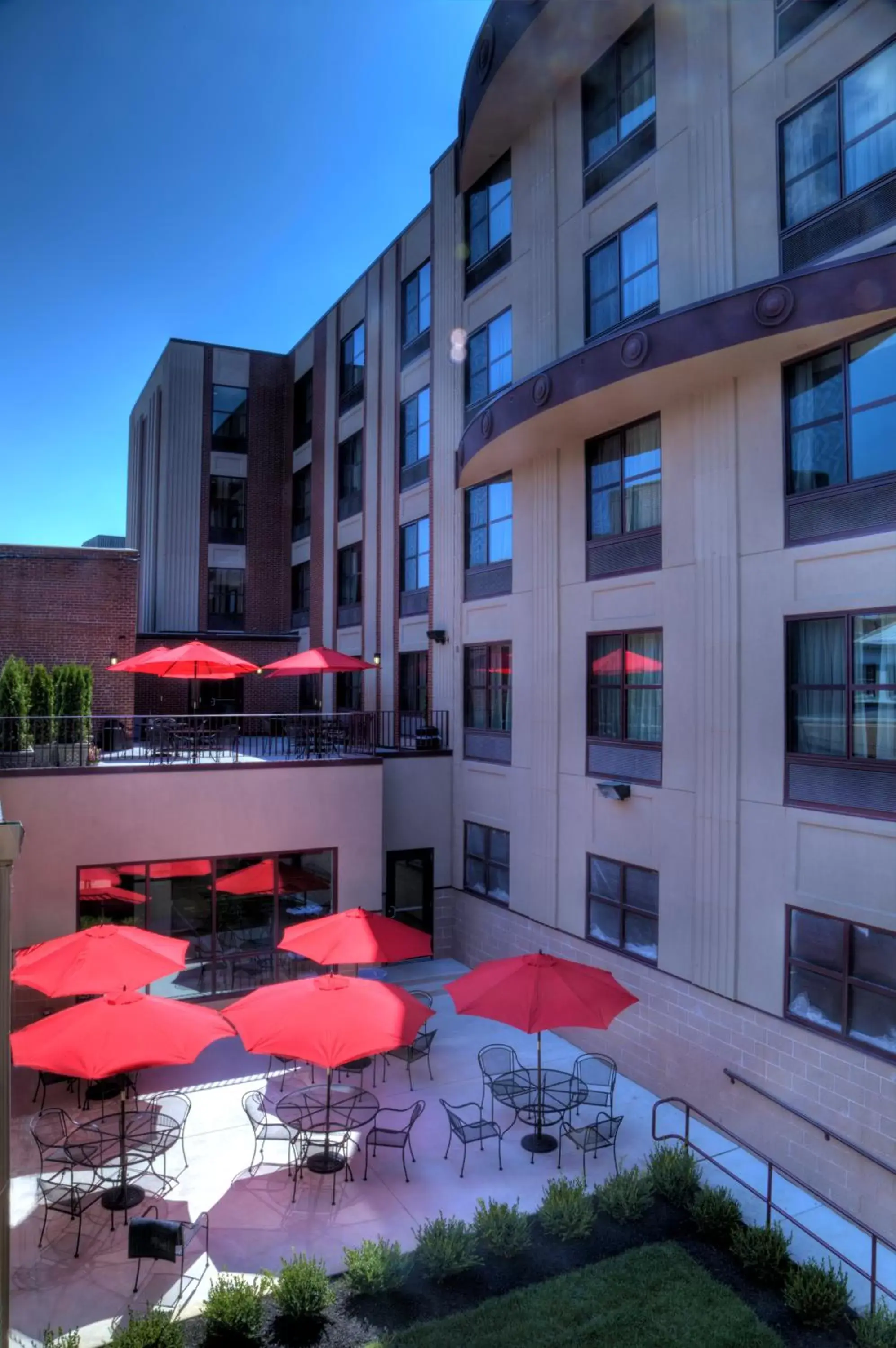 Balcony/Terrace, Property Building in The Hotel Warner