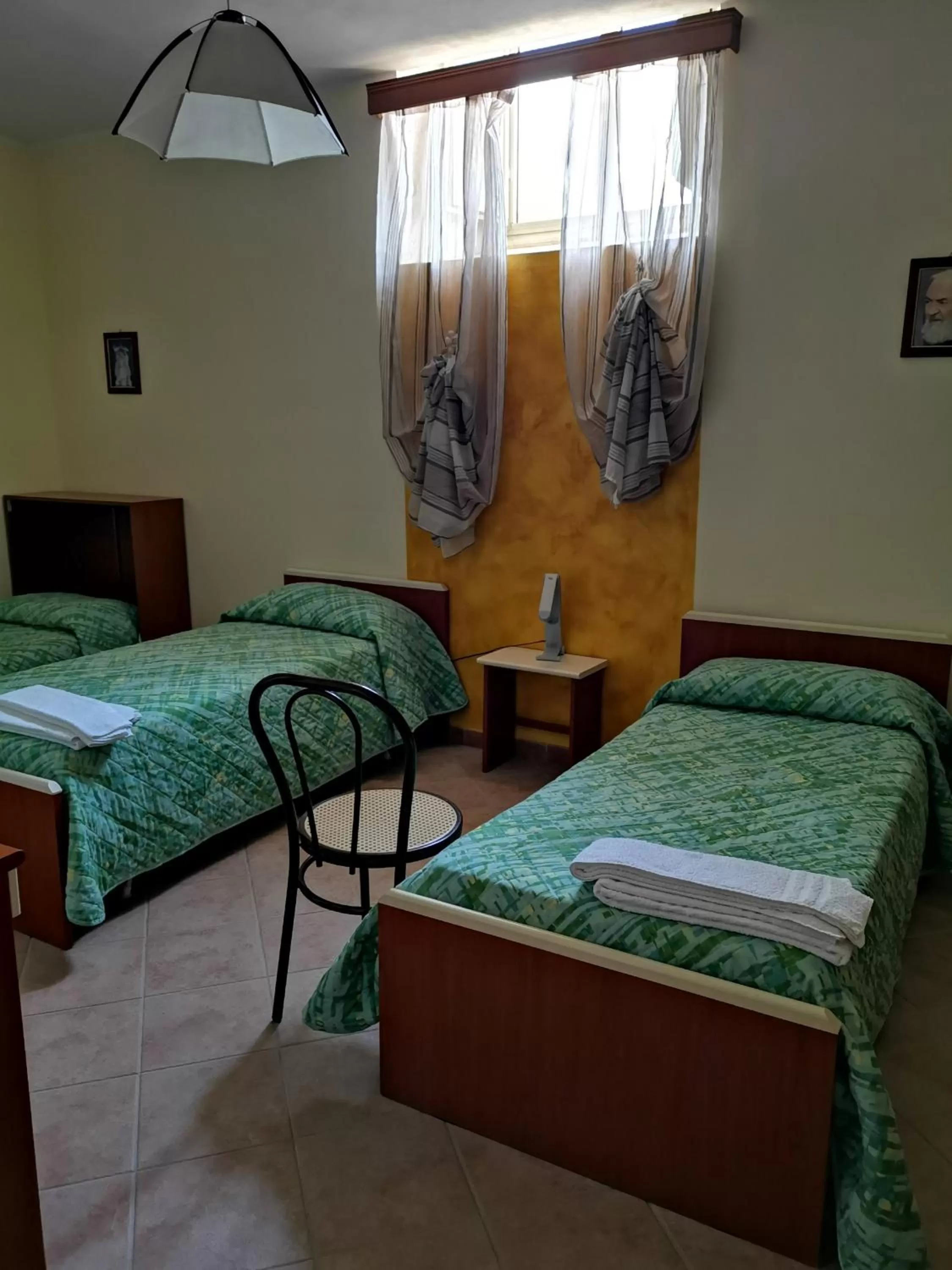 Bed in Albergo Ristorante Pizzeria Del Viale