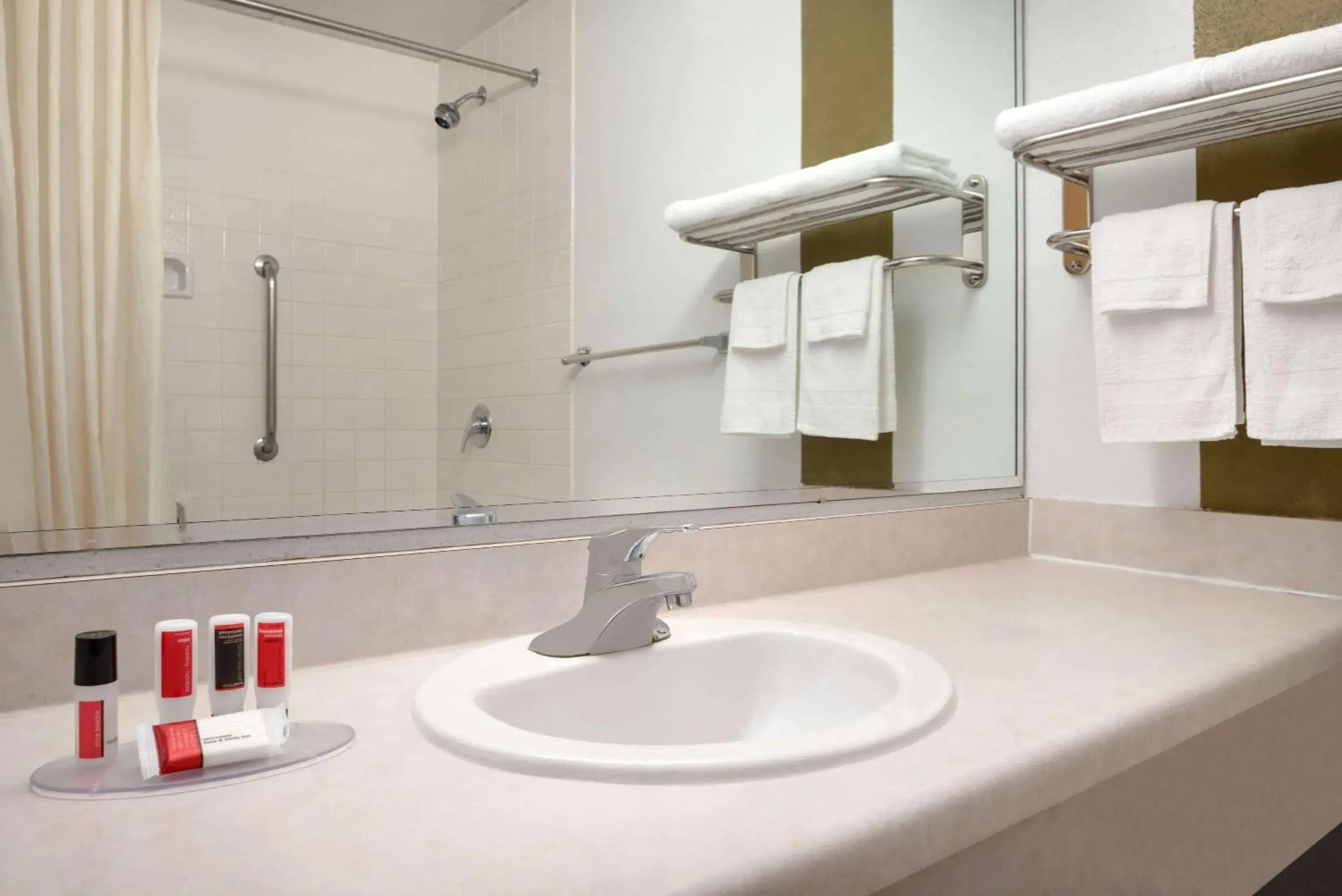 King Room - Non-Smoking in Travelodge by Wyndham Zanesville King Room - Non-Smoking in Travelodge by Wyndham Zanesville