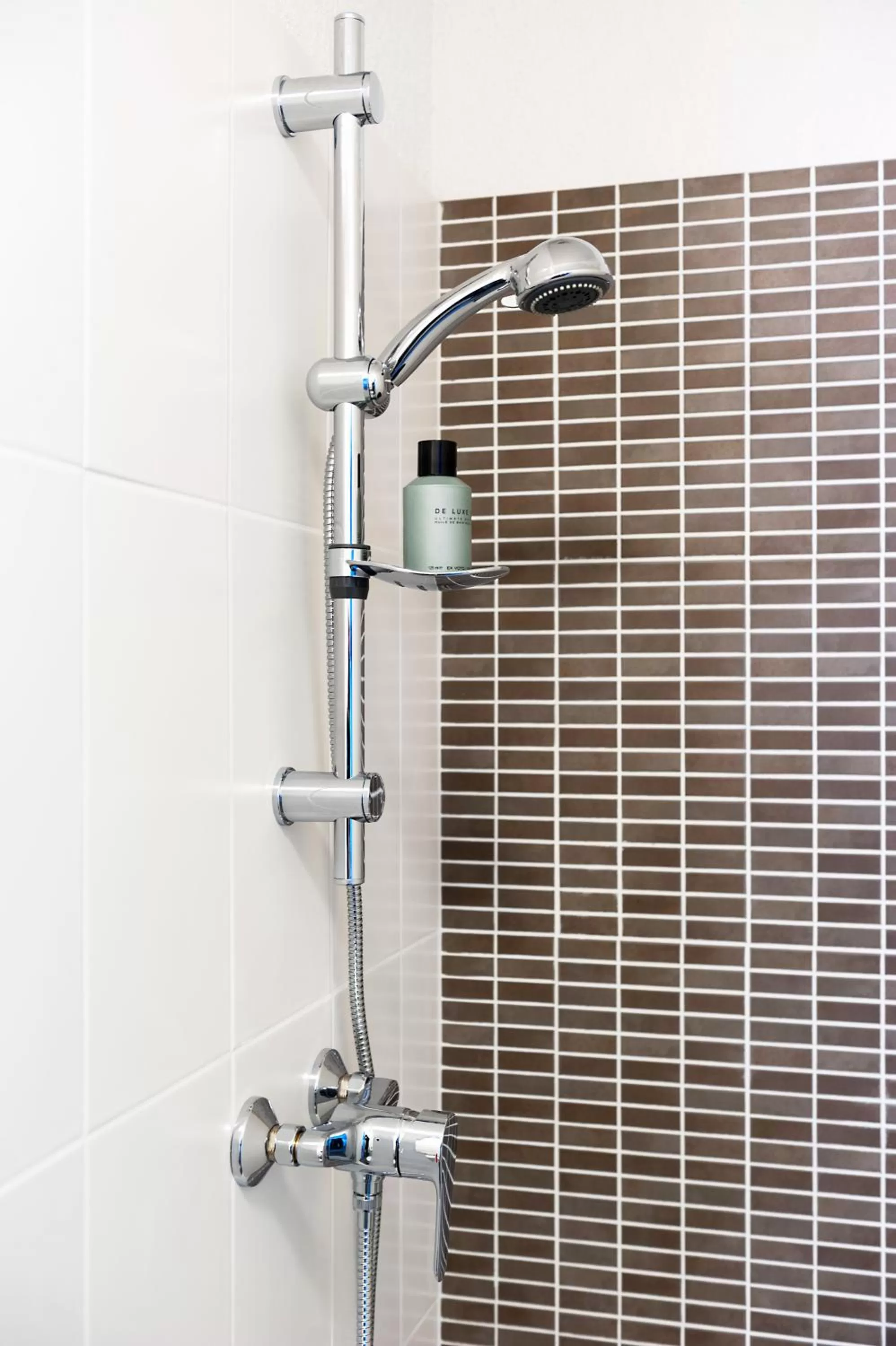 Bathroom in Ténéo Apparthôtel Bordeaux Maritime - Cité du vin