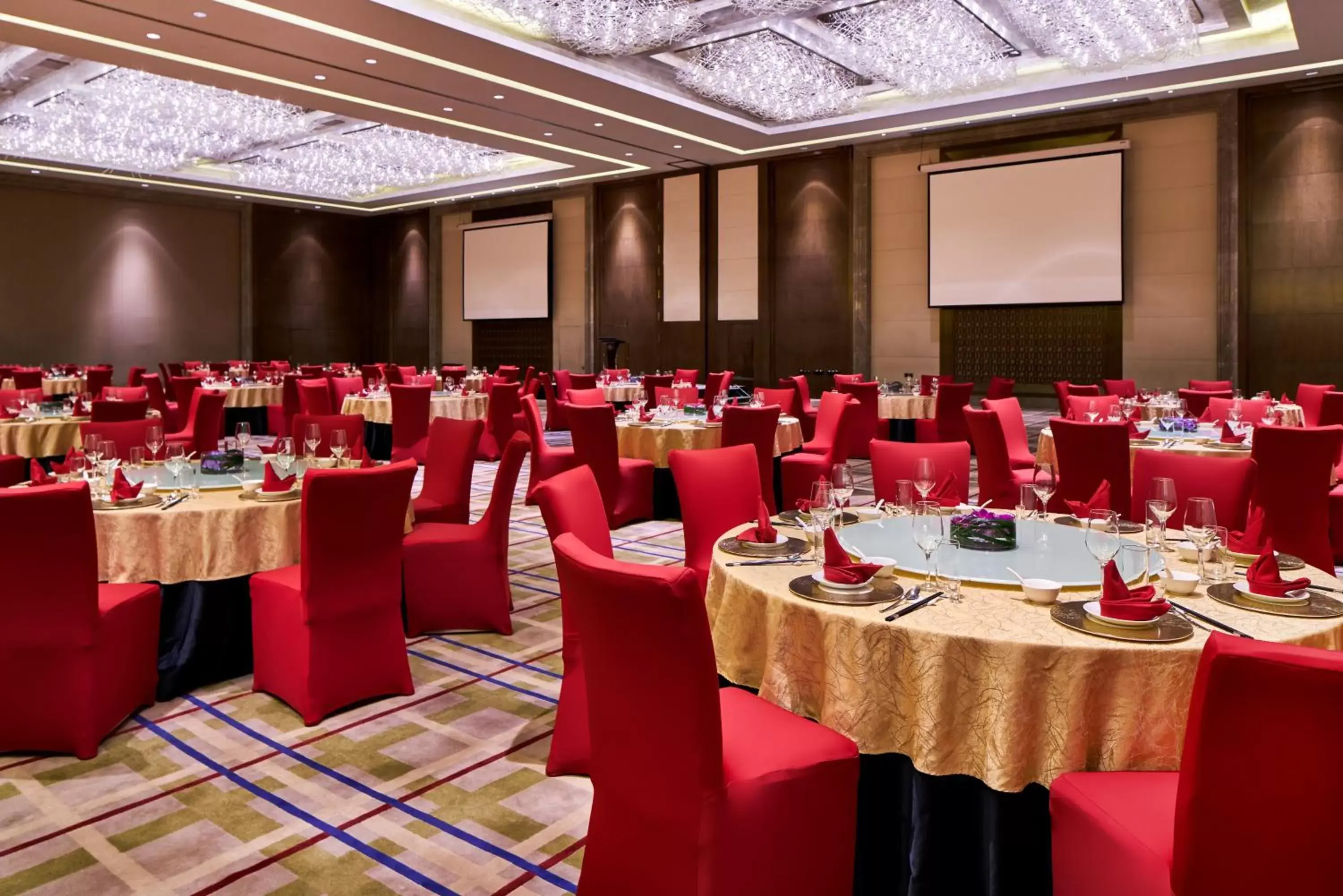 Banquet/Function facilities, Restaurant/Places to Eat in Crowne Plaza Beijing Lido, an IHG Hotel