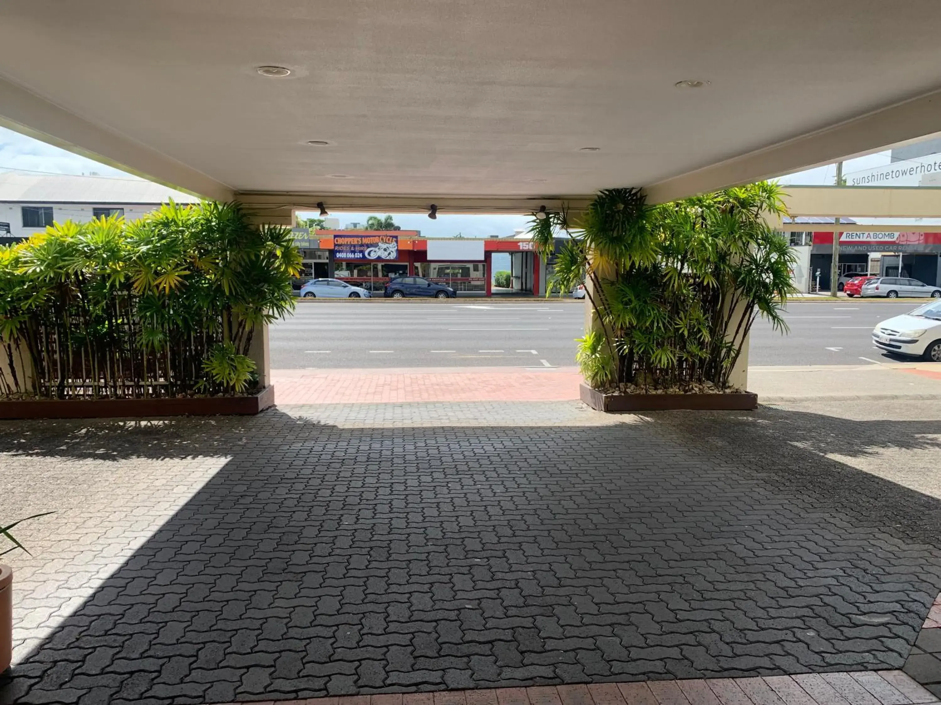 Facade/entrance in Cairns City Sheridan Motel