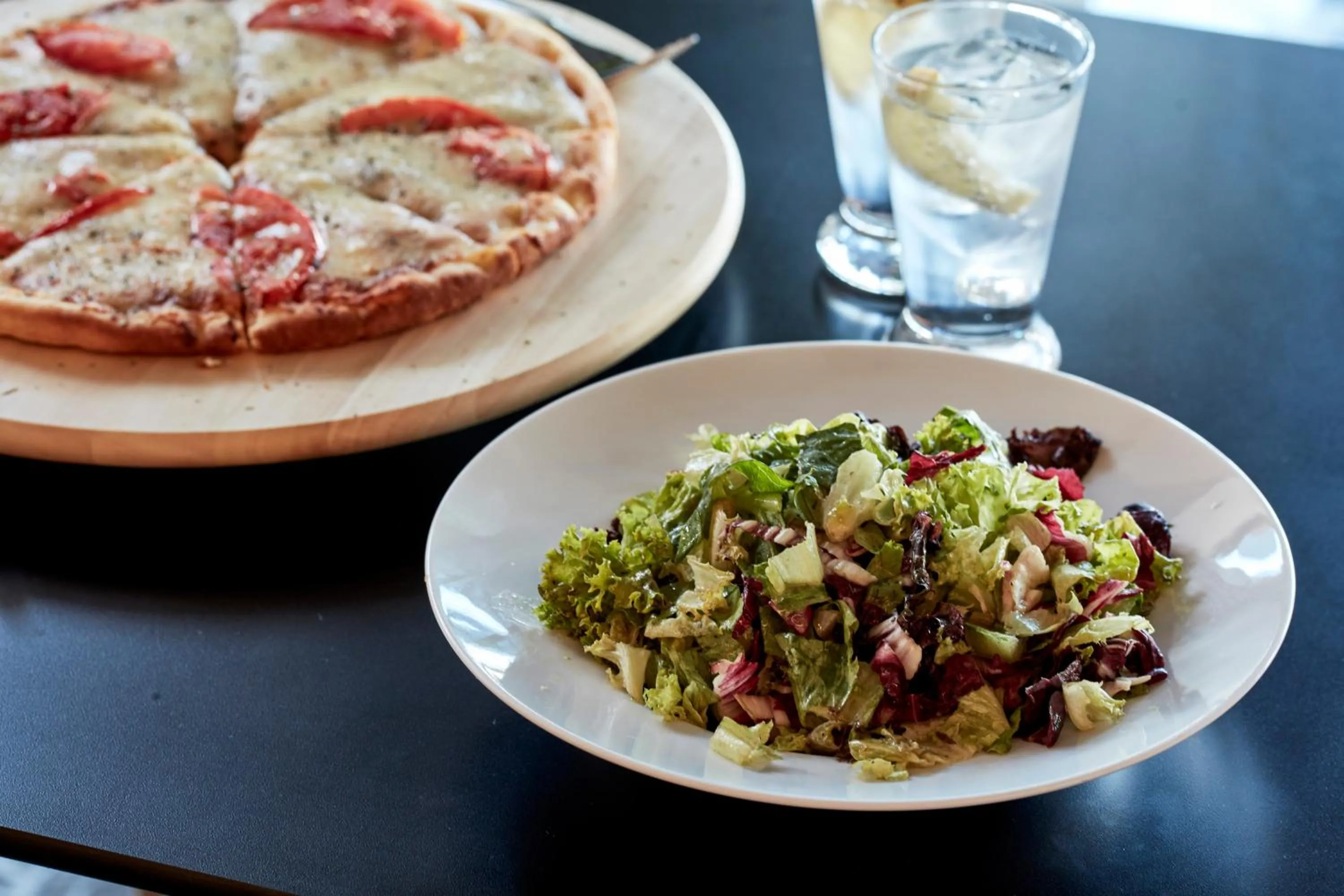 Restaurant/places to eat in Candia Hotel