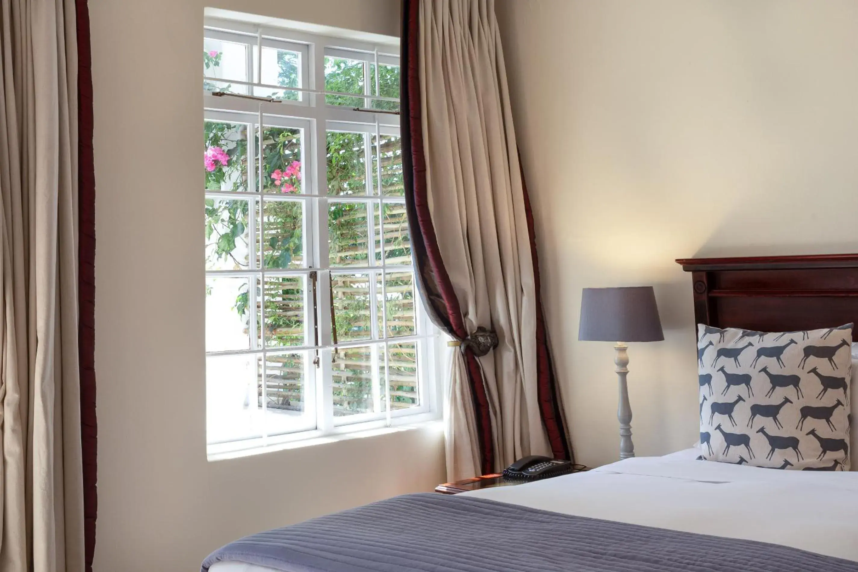 Bedroom, View in Wedgeview Country House & Spa