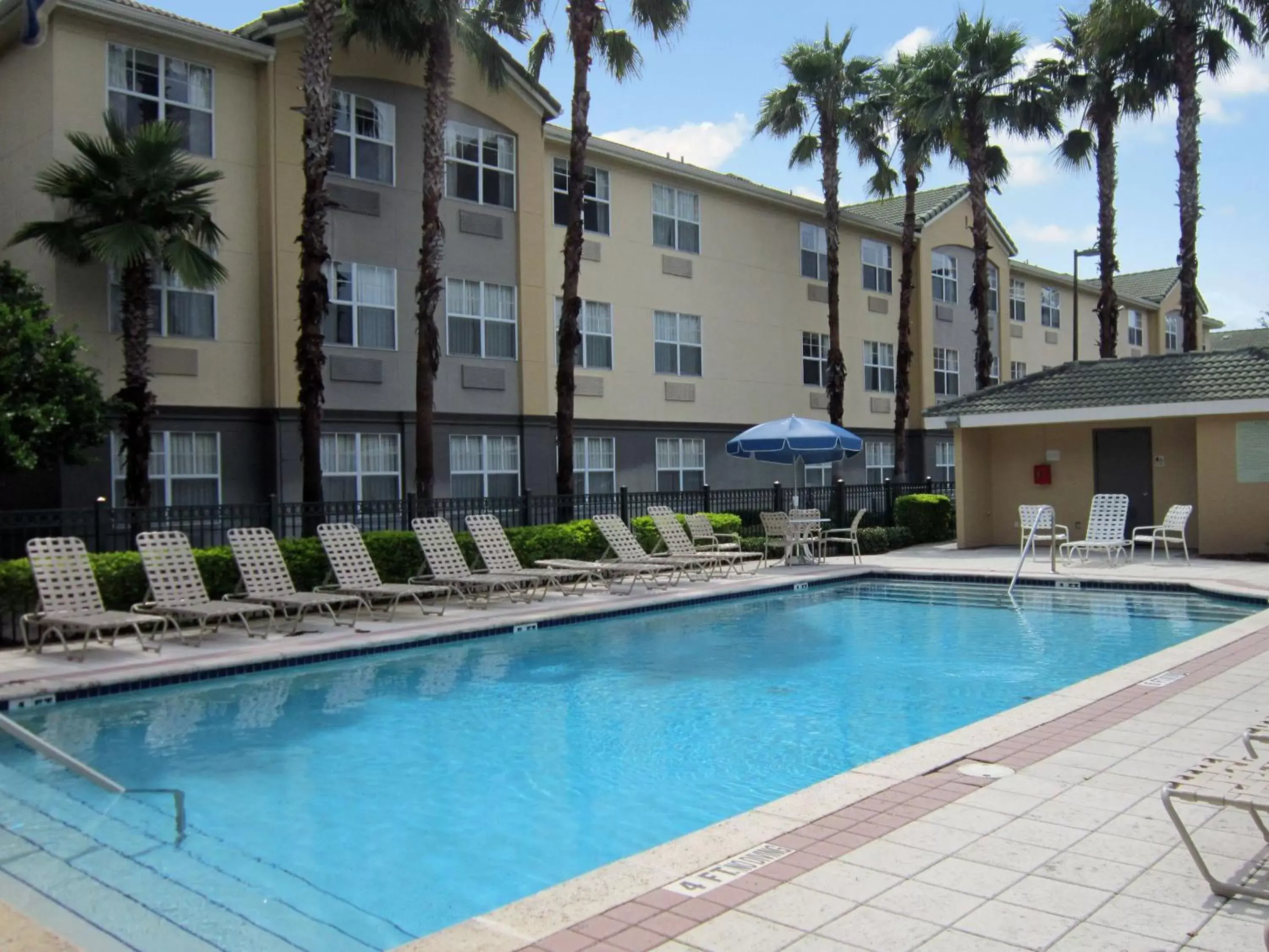 Pool view, Property Building in Extended Stay America Suites - Orlando - Maitland - Summit Tower Blvd