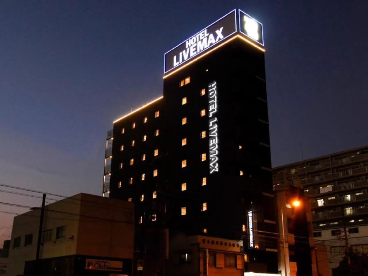 Property building in HOTEL LiVEMAX Osaka Dome Mae Hotel