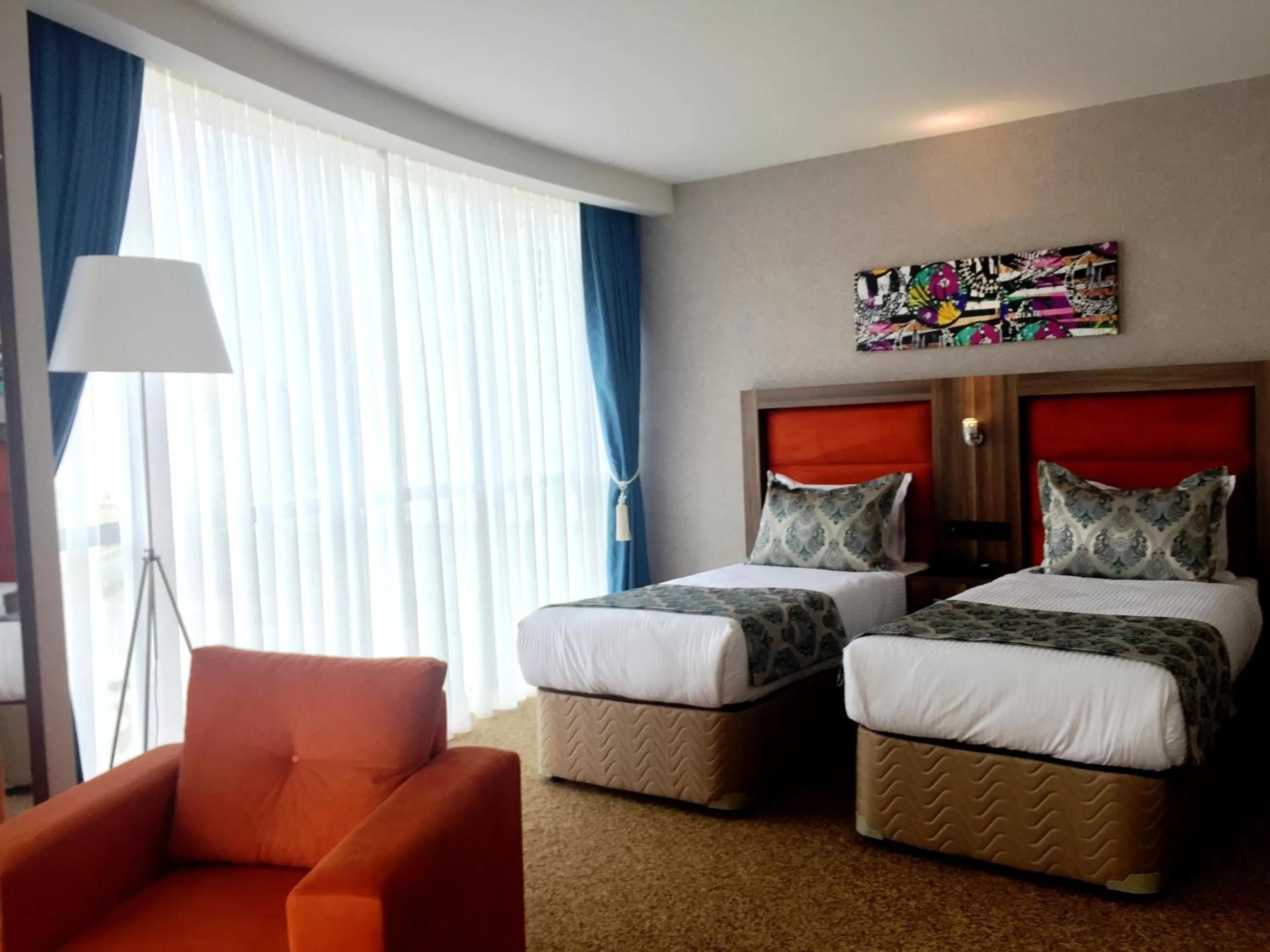 Bedroom, Bed in Sky Tower King Hotel