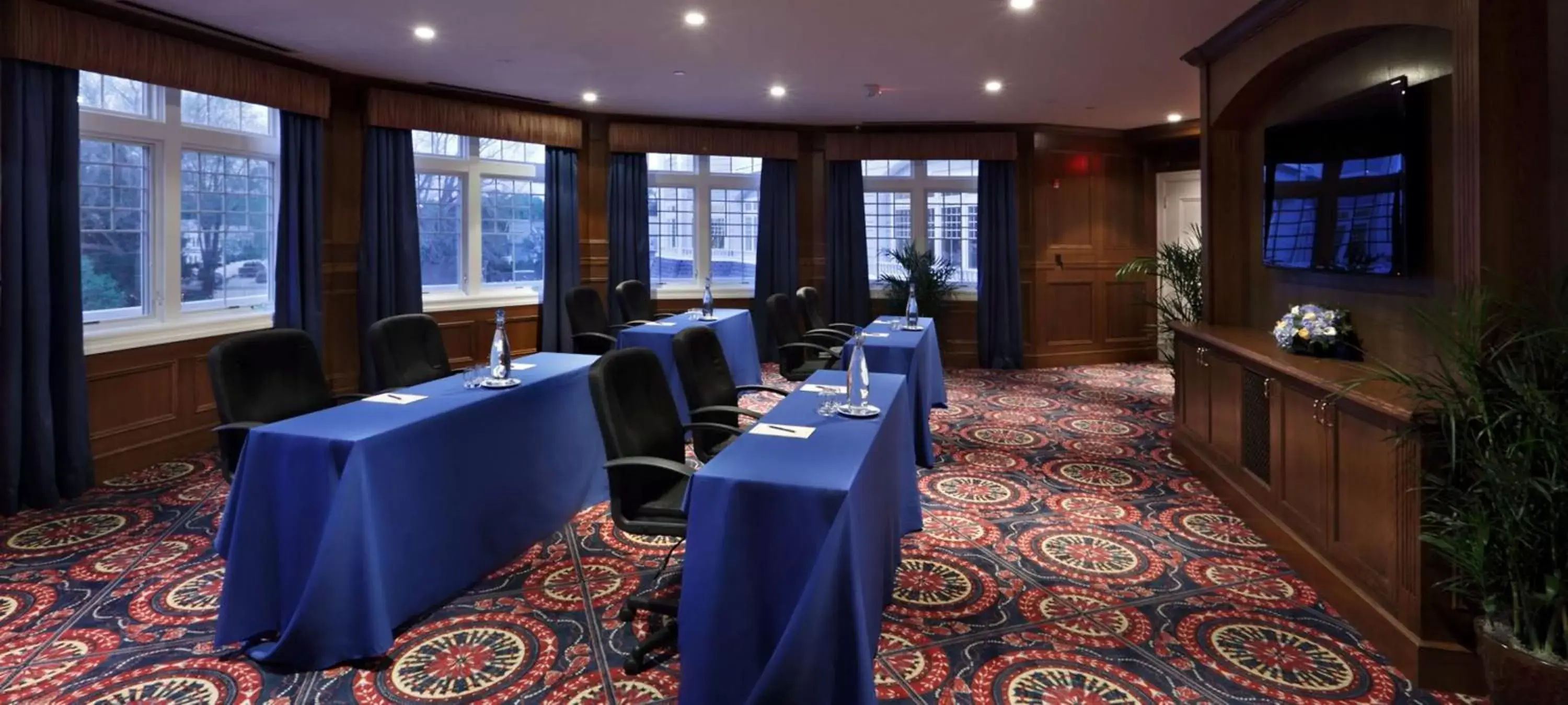 Meeting/conference room in Madison Beach Hotel, Curio Collection by Hilton