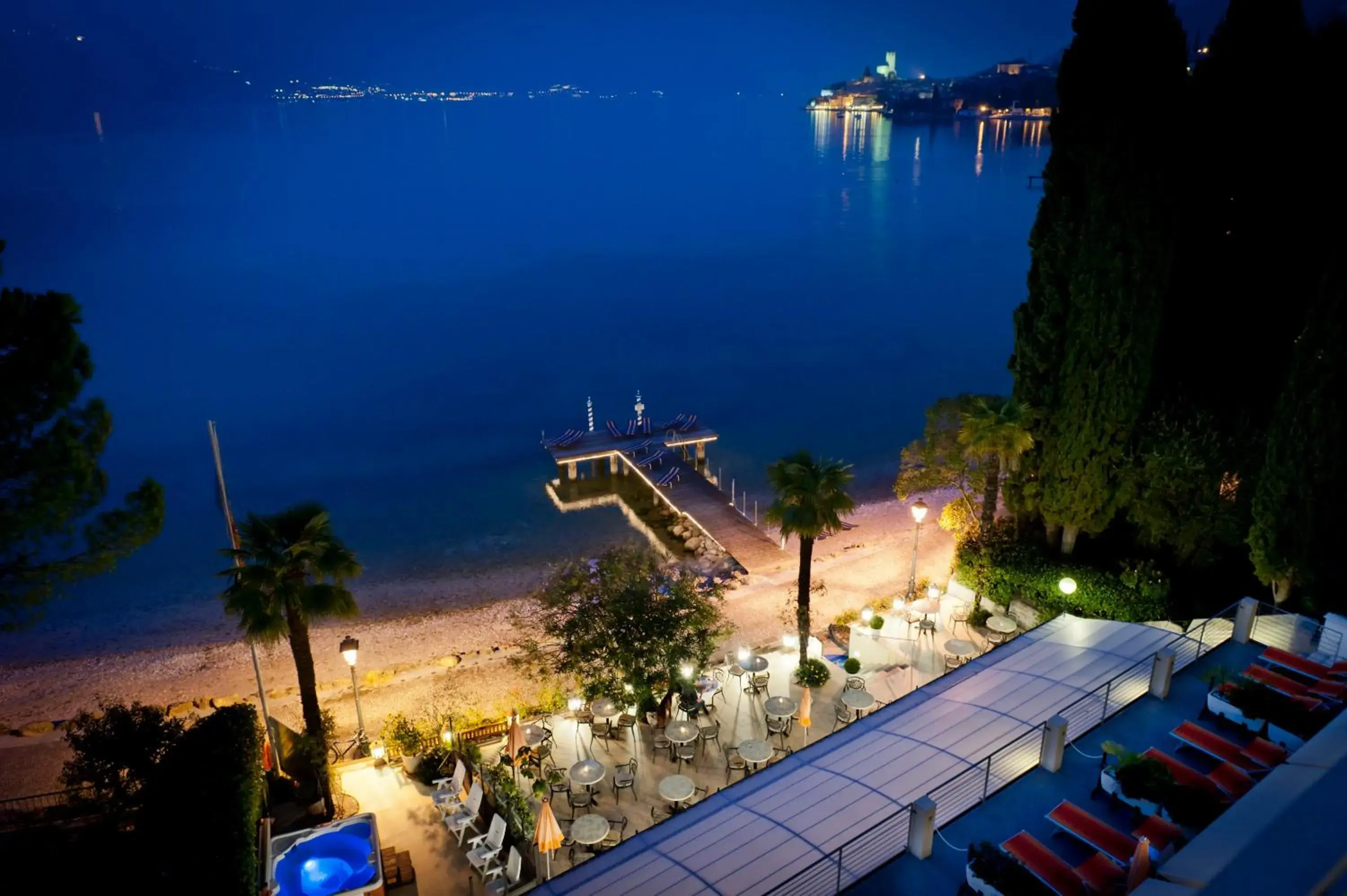 Night, Sea View in Beach Hotel Du Lac Malcesine