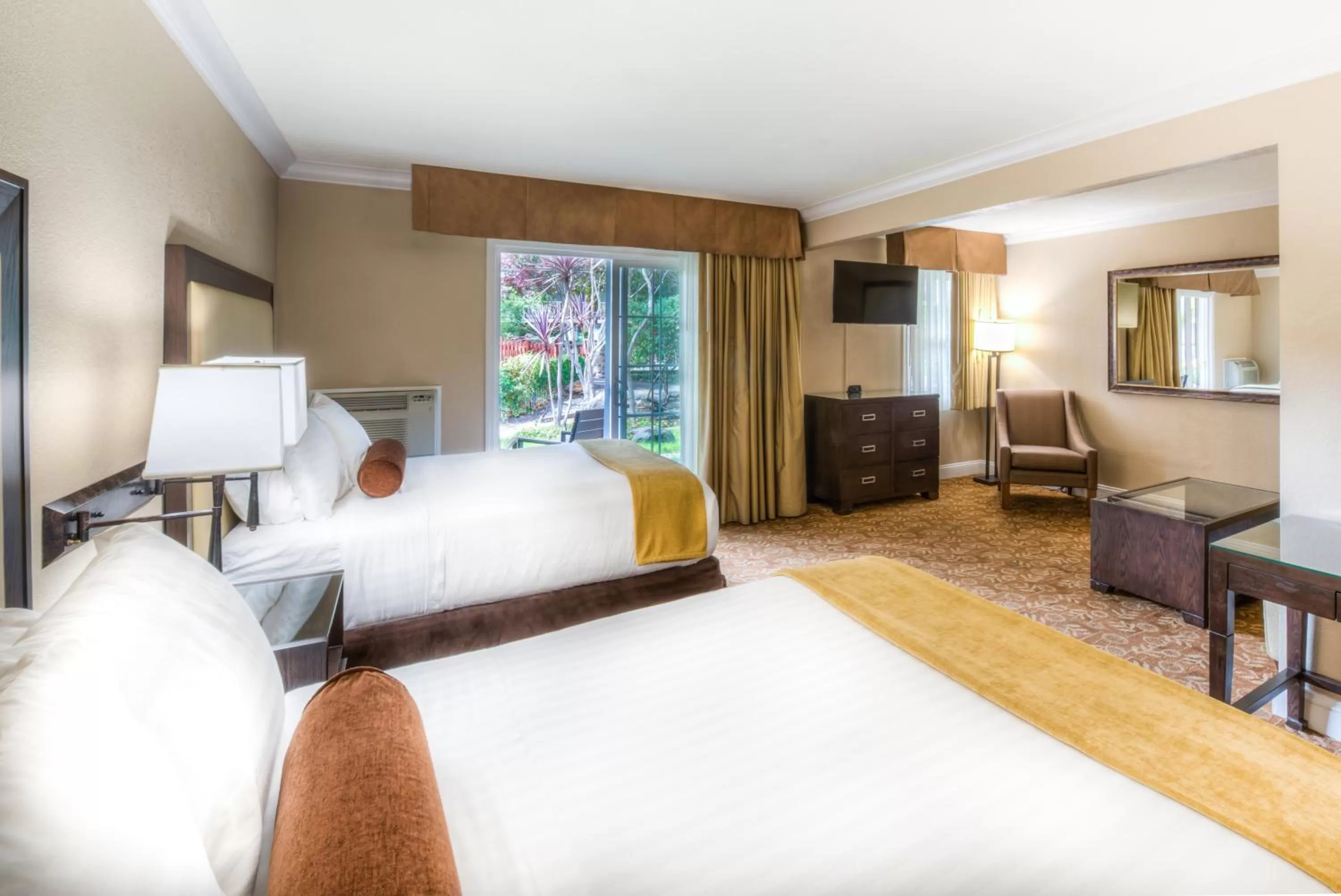 Bed in The Creekside Inn