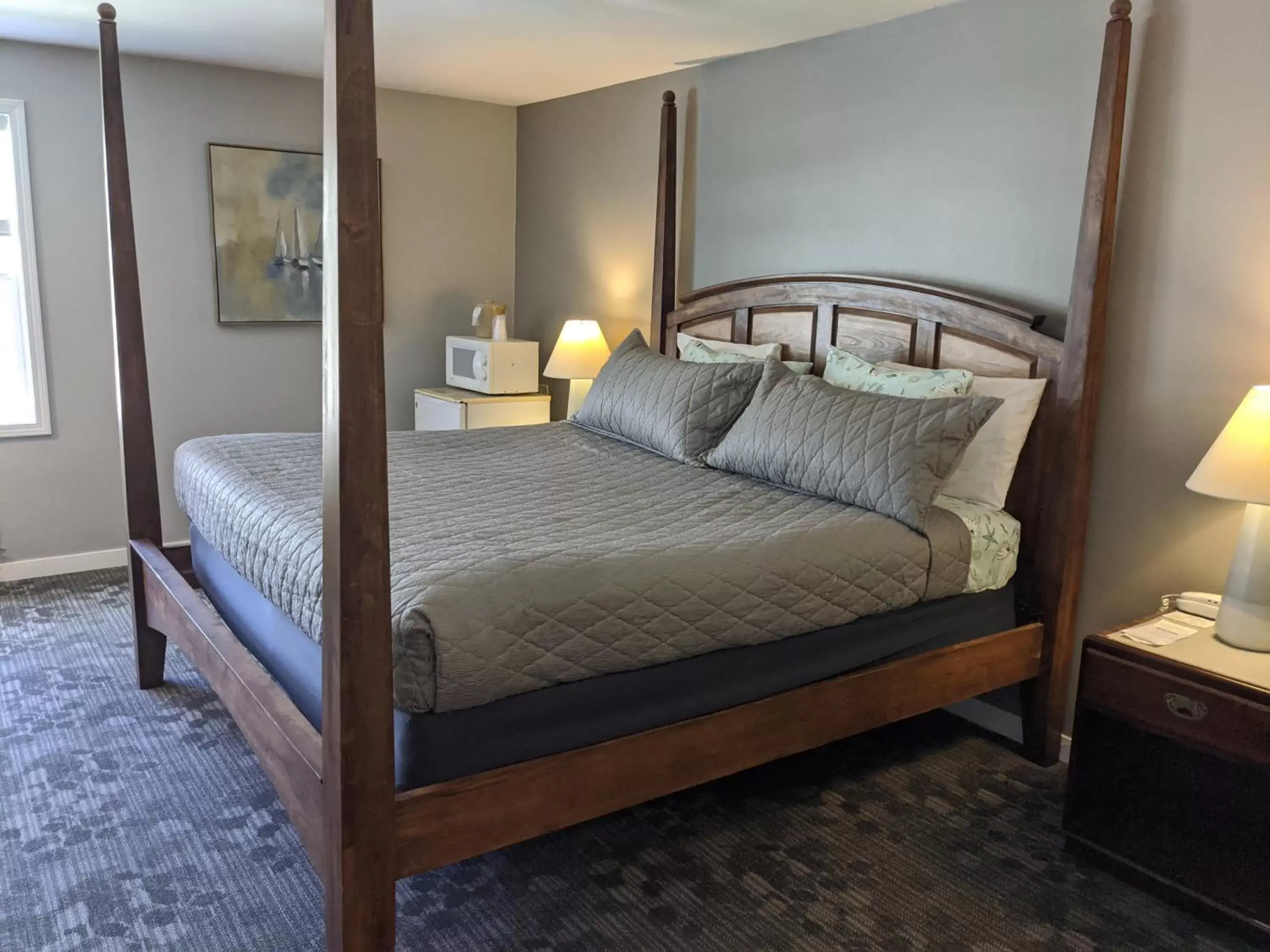 Bed in Beach Harbor Resort
