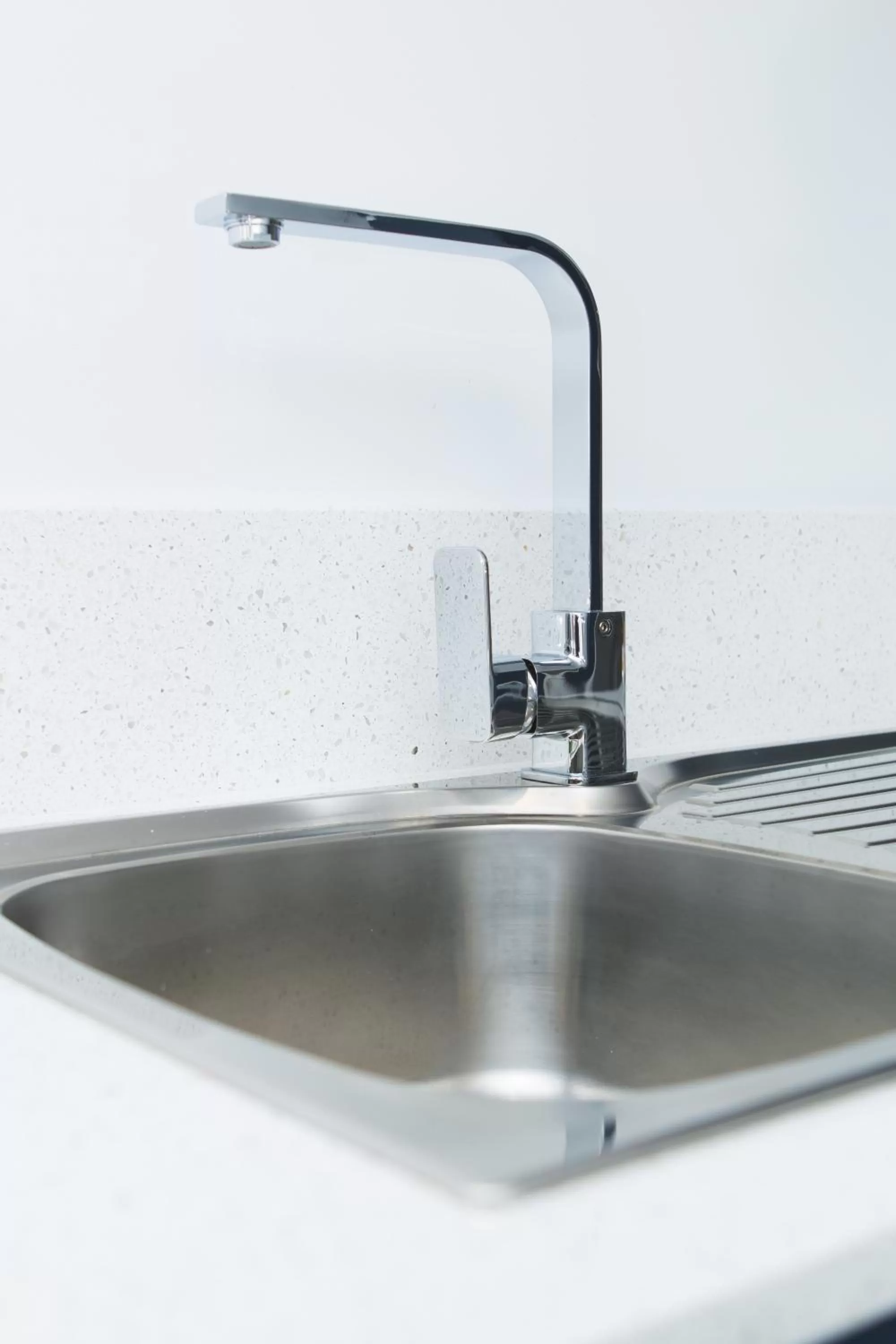 Kitchen or kitchenette in Altitude Motel Apartments