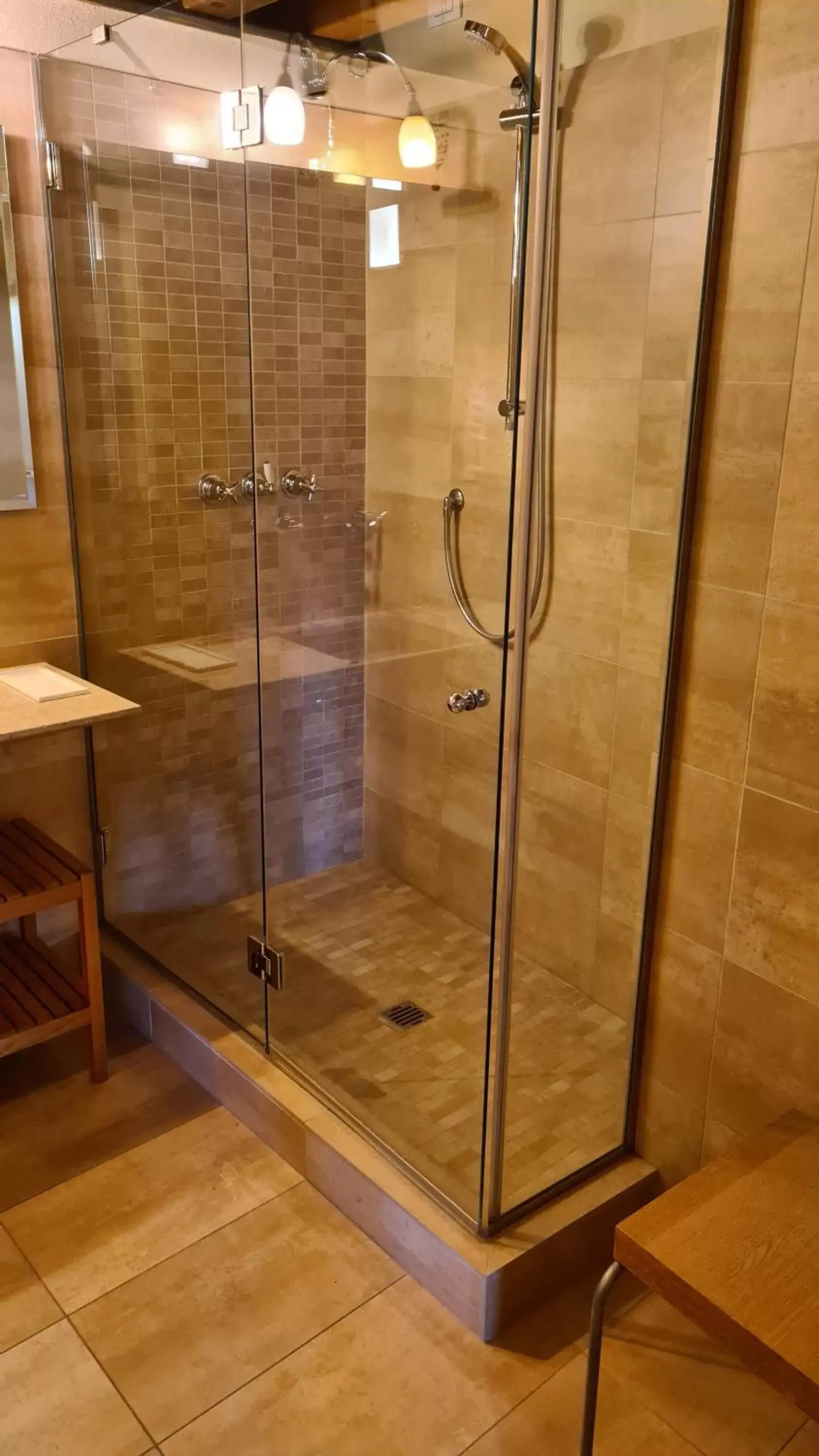 Shower, Bathroom in Hotel Piazza Vecchia