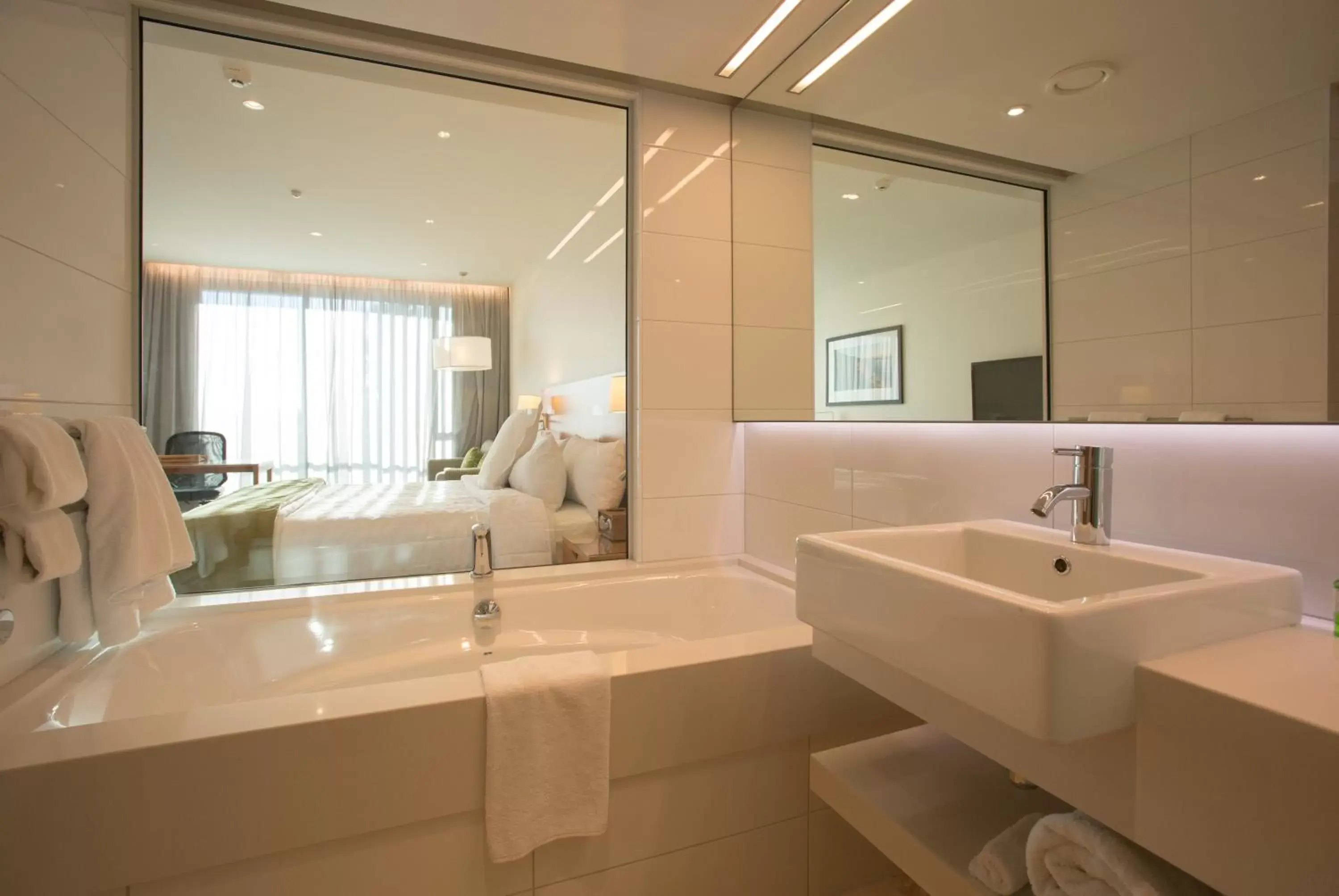 Bathroom in Commodore Airport Hotel Christchurch Bathroom in Commodore Airport Hotel Christchurch