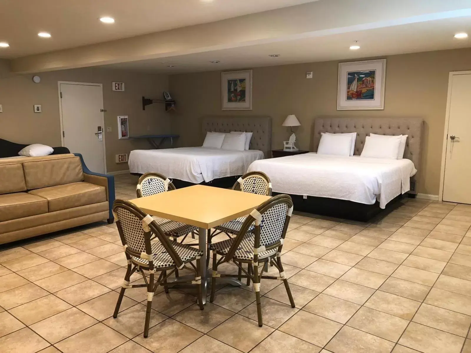 Deluxe King Room in Morro Shores Inn And Suites
