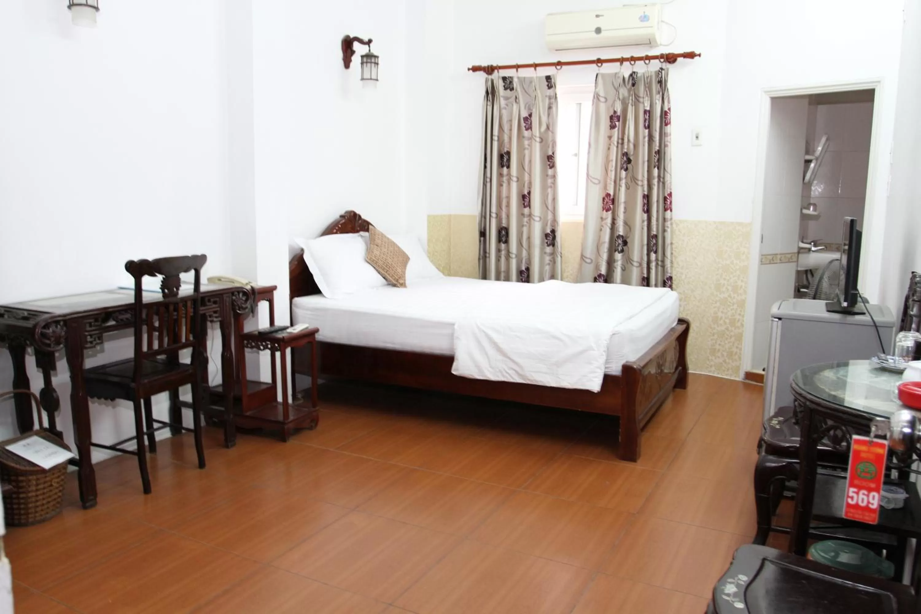 Bed in Hoang Cuong Hotel