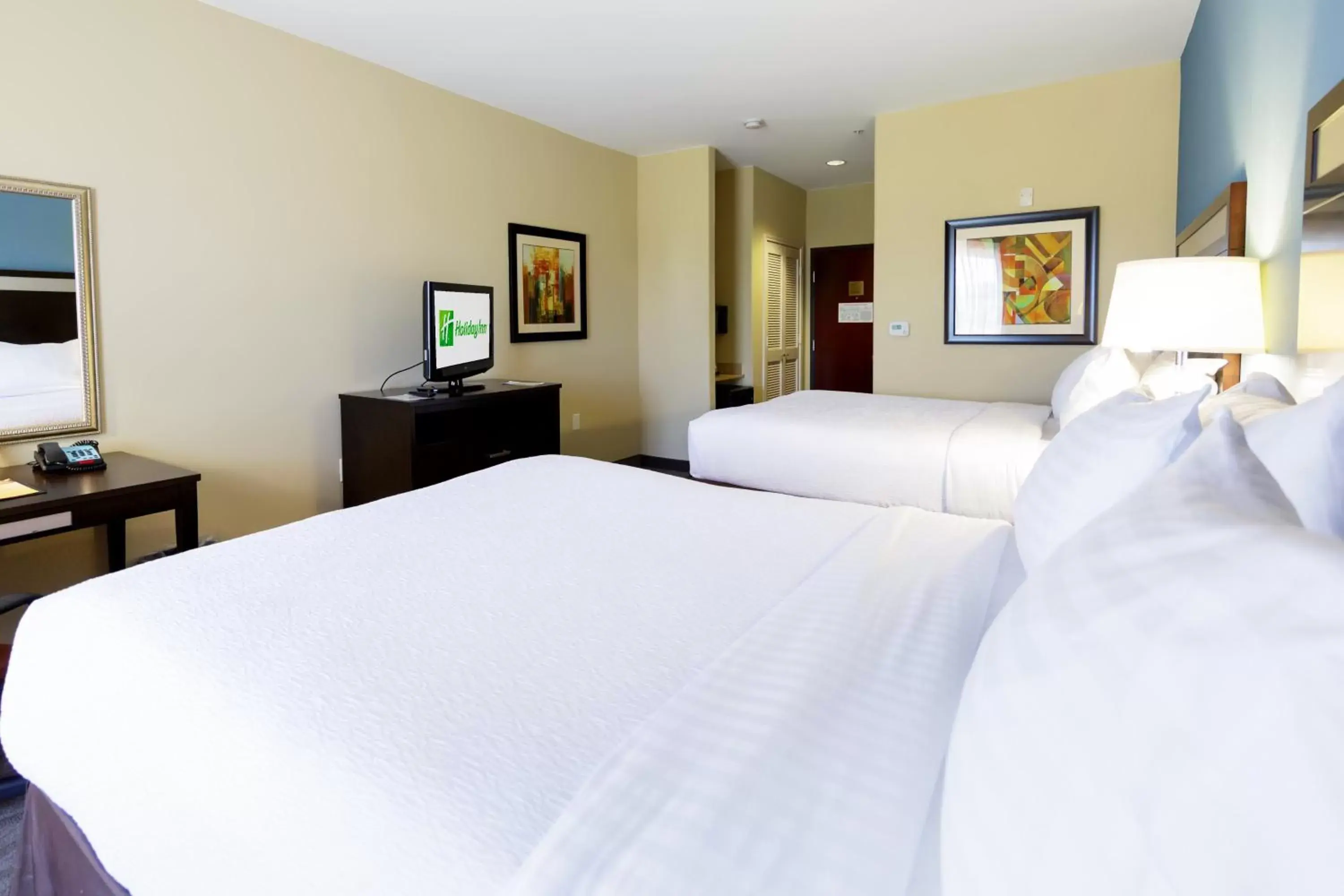 Photo of the whole room, Bed in Holiday Inn Houston-Webster, an IHG Hotel